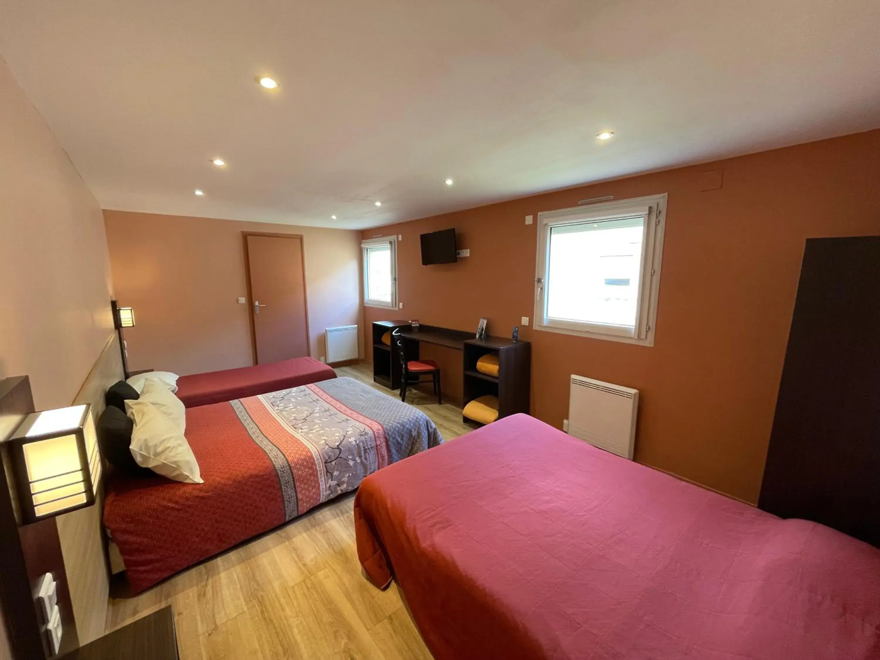 Family Room - single occupancy in Brit Hotel St-Quentin/Nord Family Room - single occupancy in Brit Hotel St-Quentin/Nord