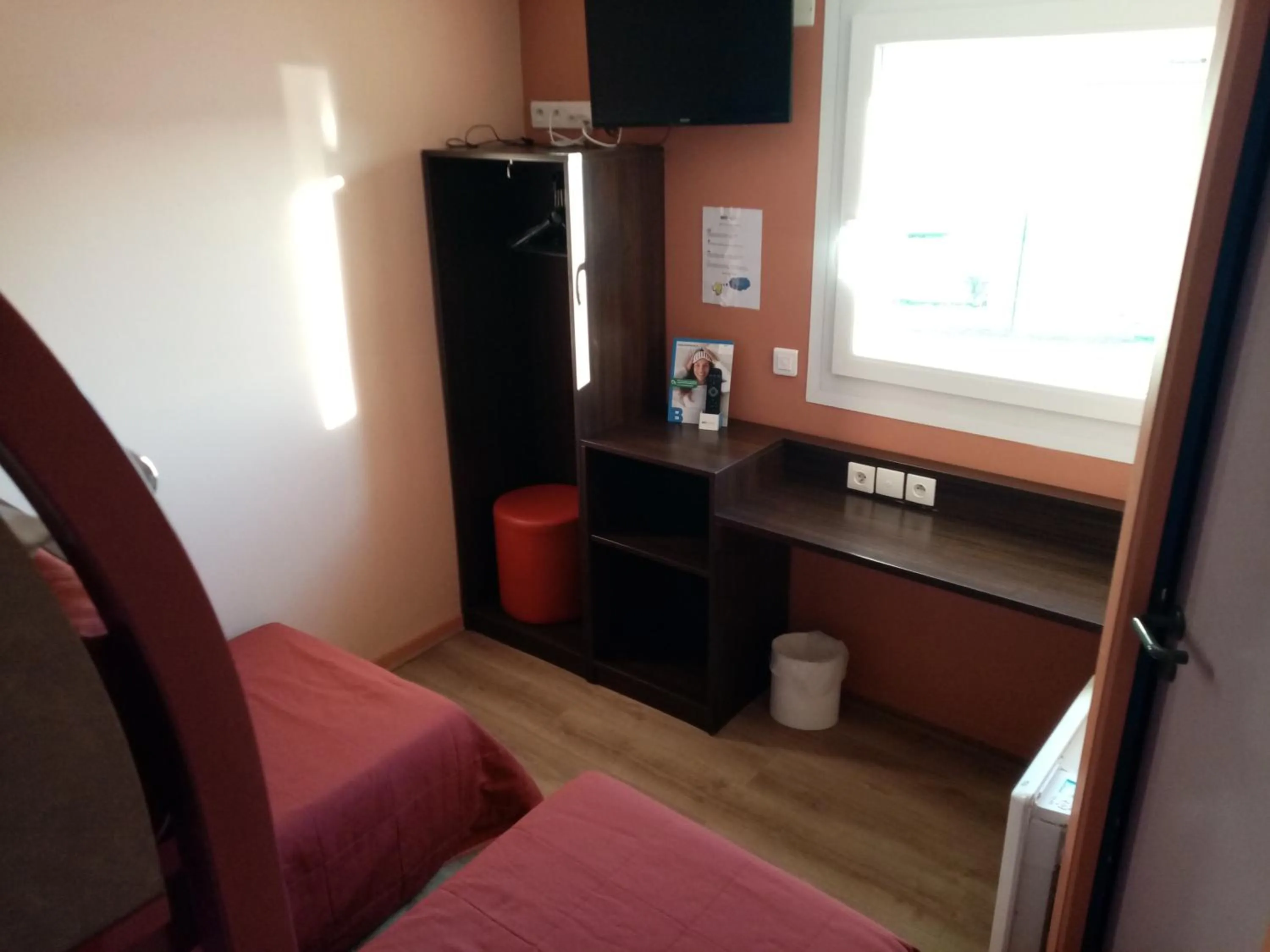 Bedroom in Brit Hotel St-Quentin/Nord
