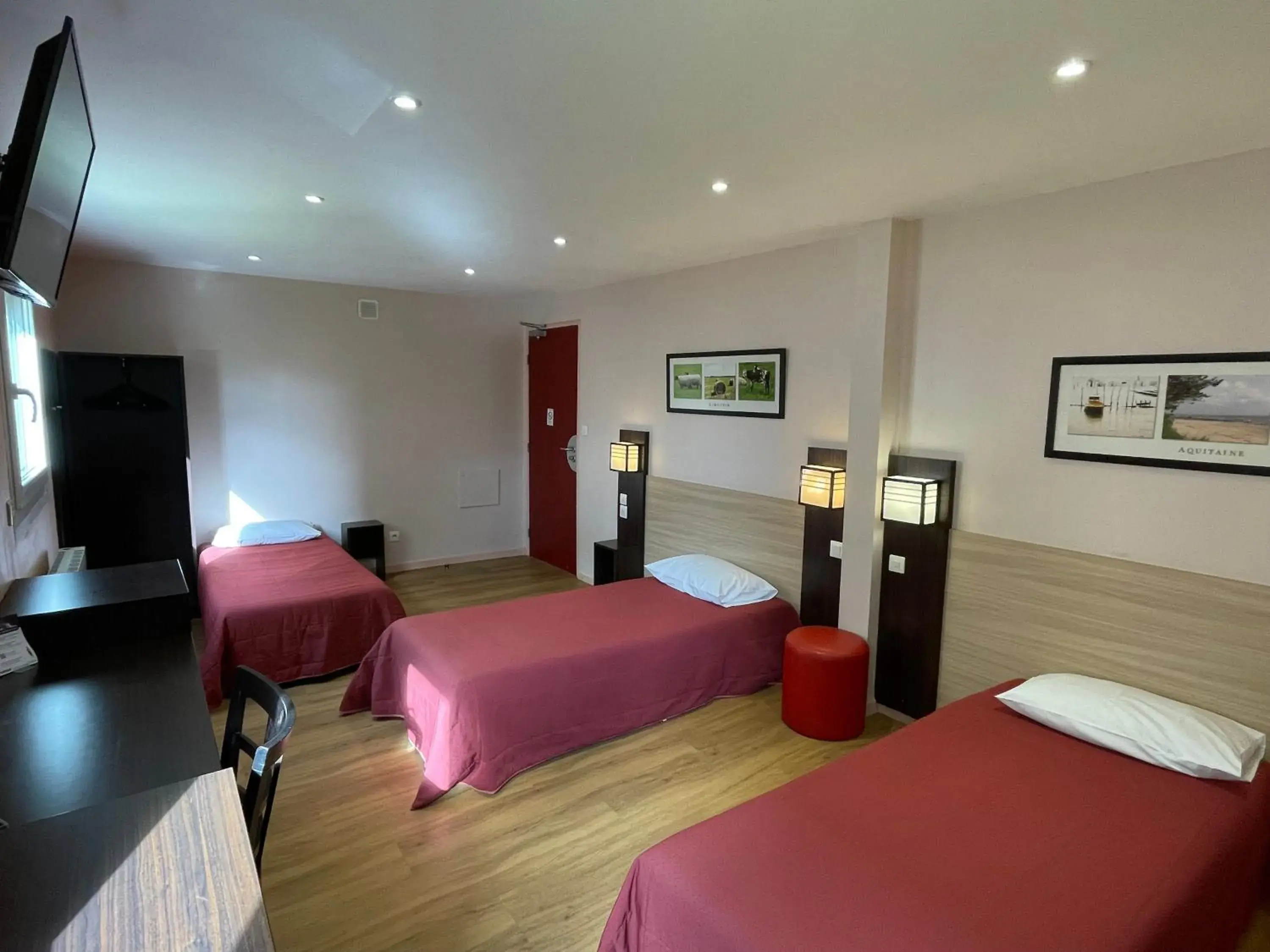 Comfort Triple Room in Brit Hotel St-Quentin/Nord Comfort Triple Room in Brit Hotel St-Quentin/Nord