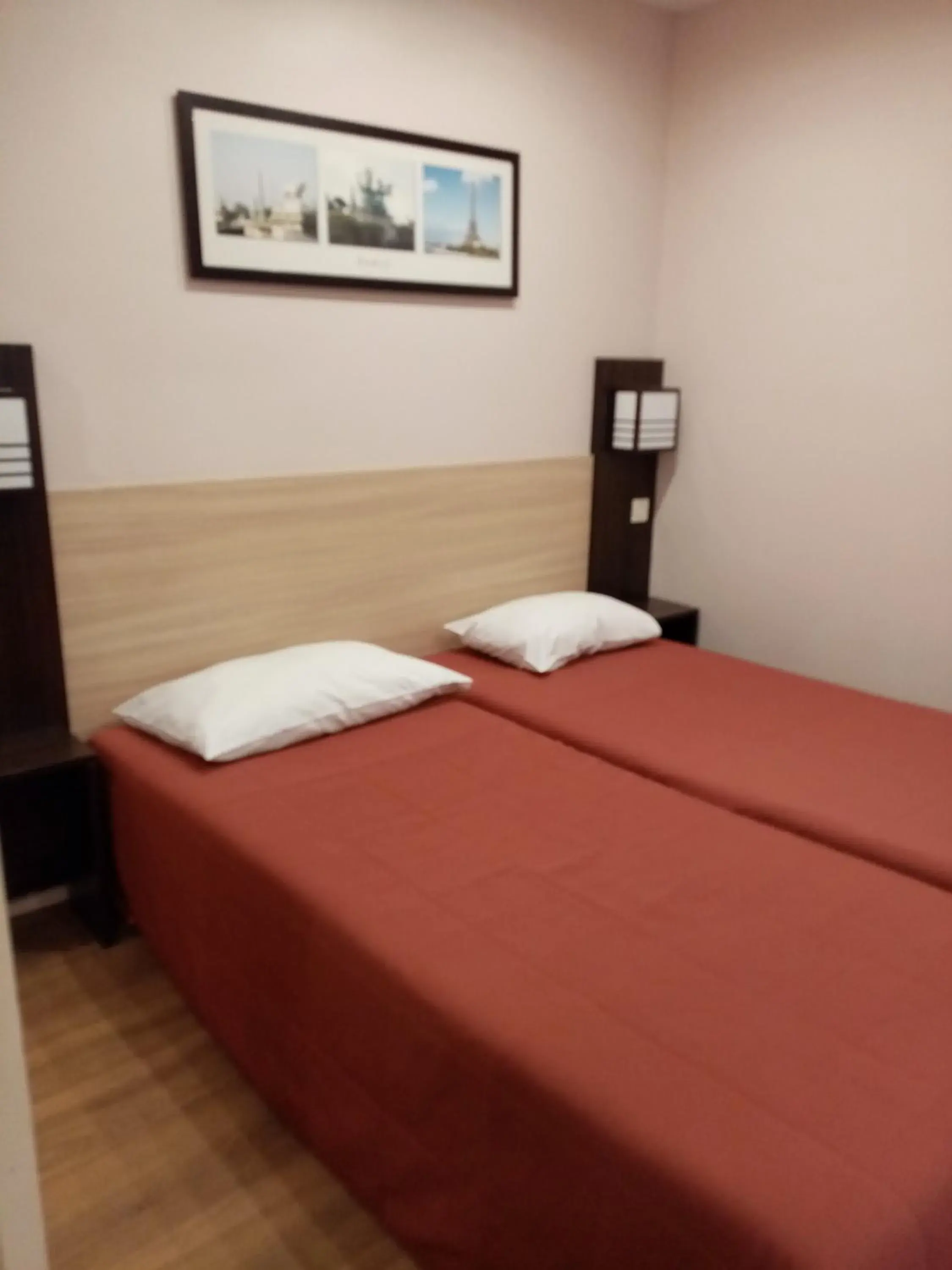 Twin Room in Brit Hotel St-Quentin/Nord Twin Room in Brit Hotel St-Quentin/Nord