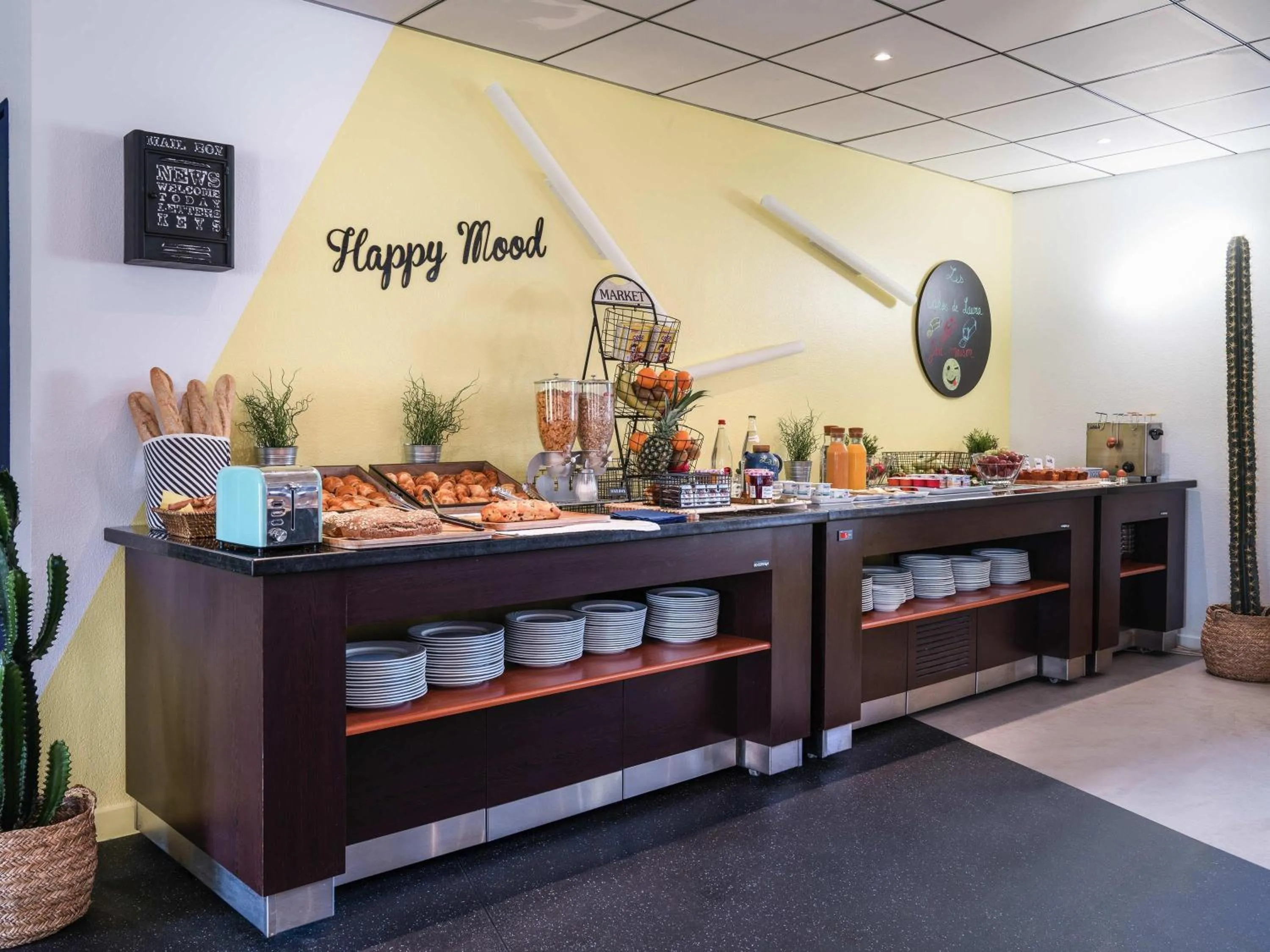 Breakfast in ibis Styles Marseille Plan de Campagne