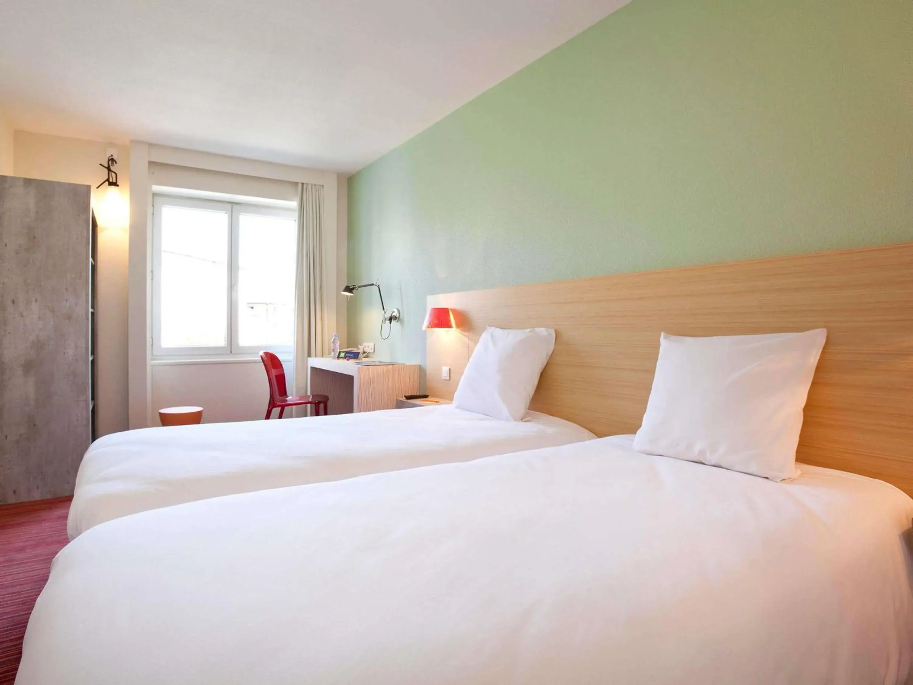 Standard Two Single Bed in ibis Styles Le Puy en Velay Standard Two Single Bed in ibis Styles Le Puy en Velay
