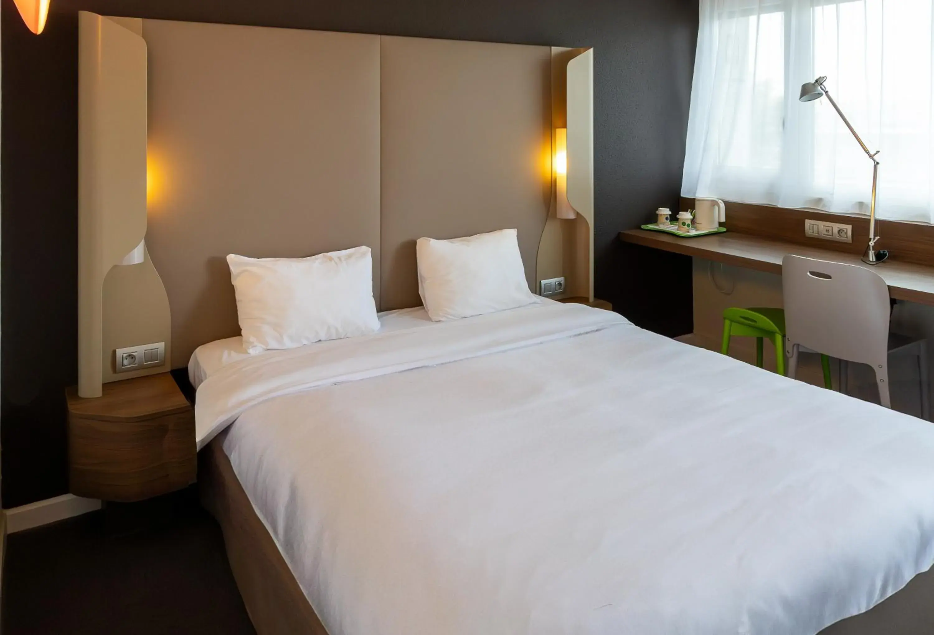 Standard Room - 1 Double Bed in Campanile Toulouse - Blagnac Aéroport Standard Room - 1 Double Bed in Campanile Toulouse - Blagnac Aéroport