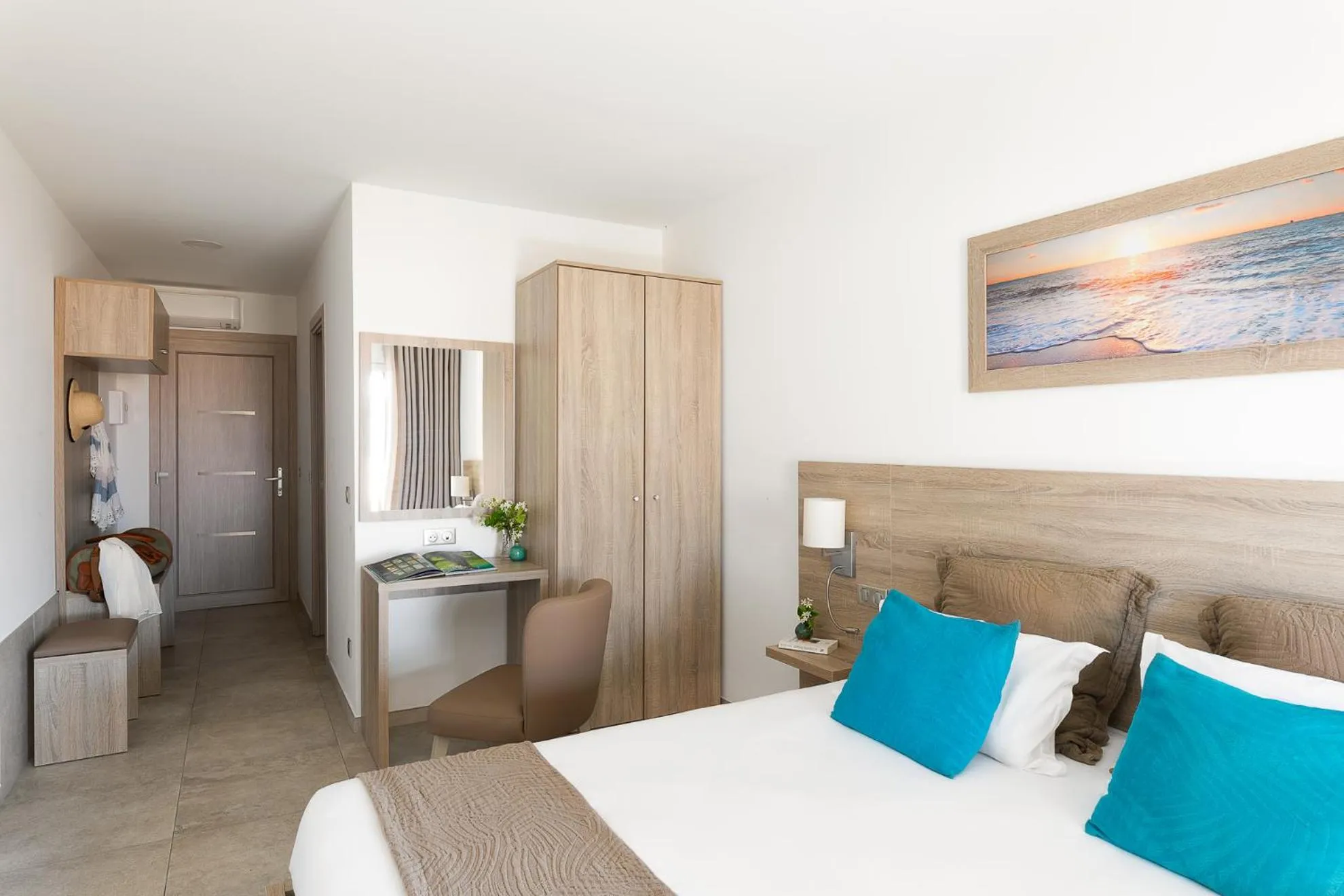 Bed in Hôtel-Restaurant Marina Di Lava - Grand Ajaccio