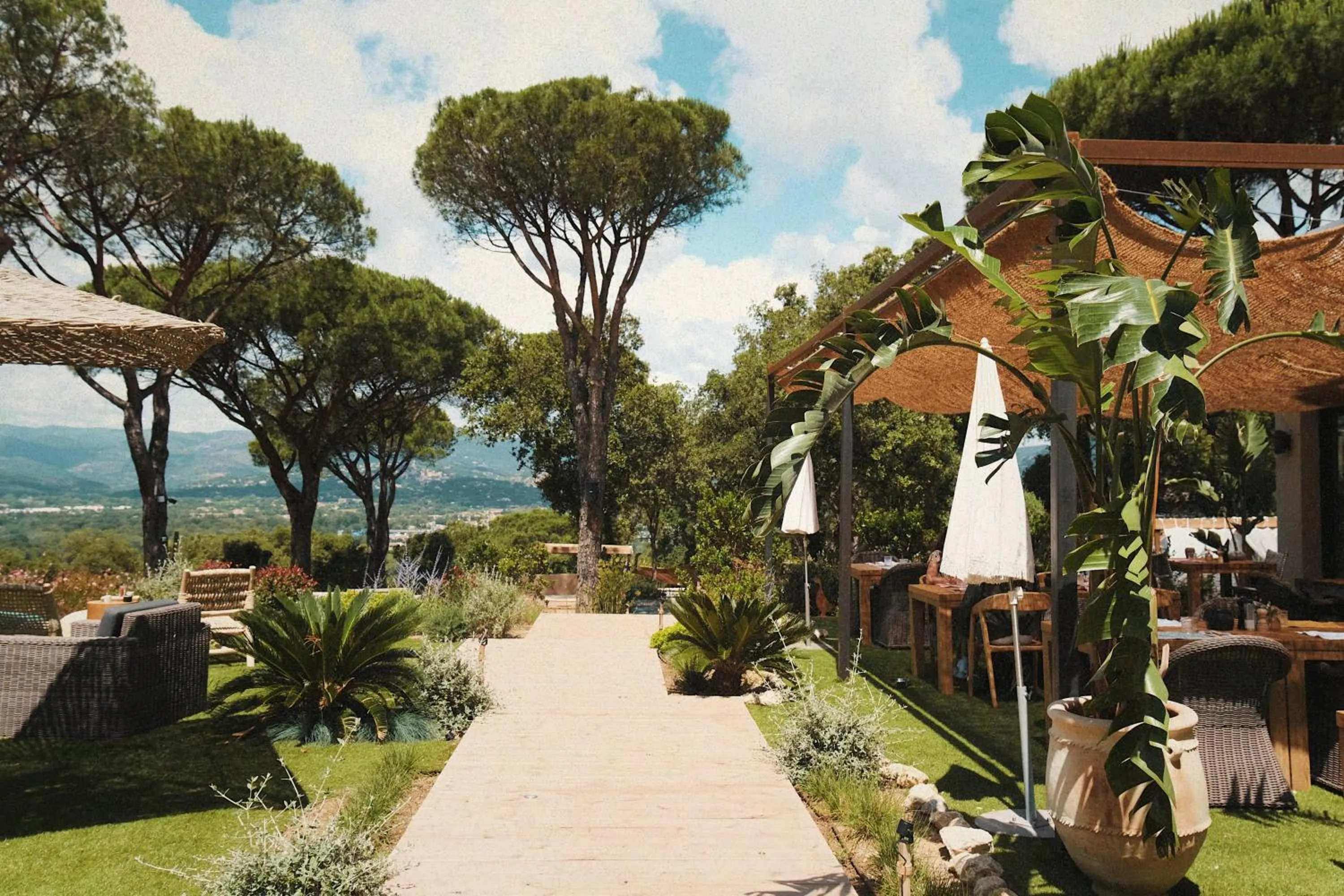 Natural landscape in Hôtel Font Mourier