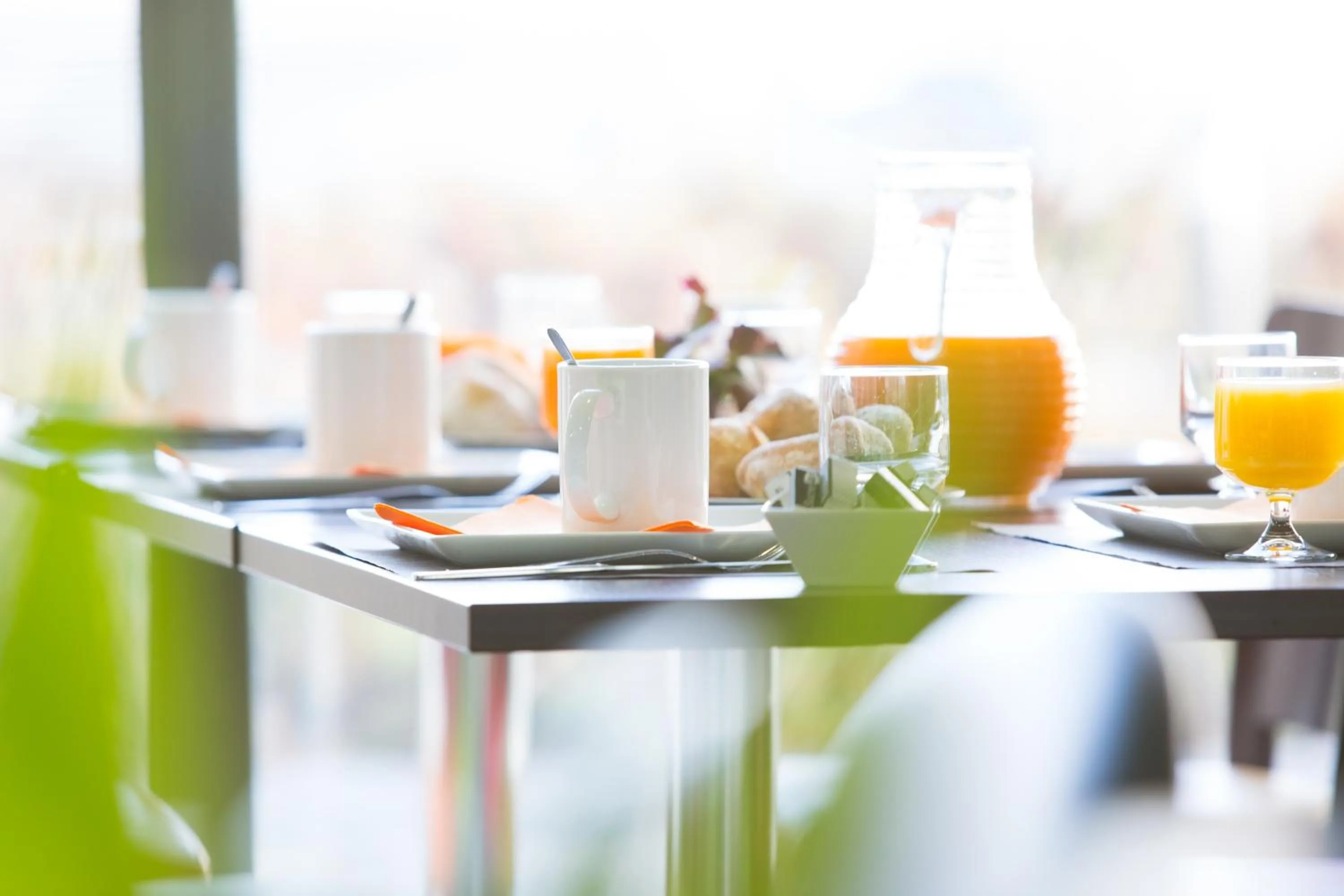 Breakfast in All Suites Appart Hôtel - Bordeaux Lac