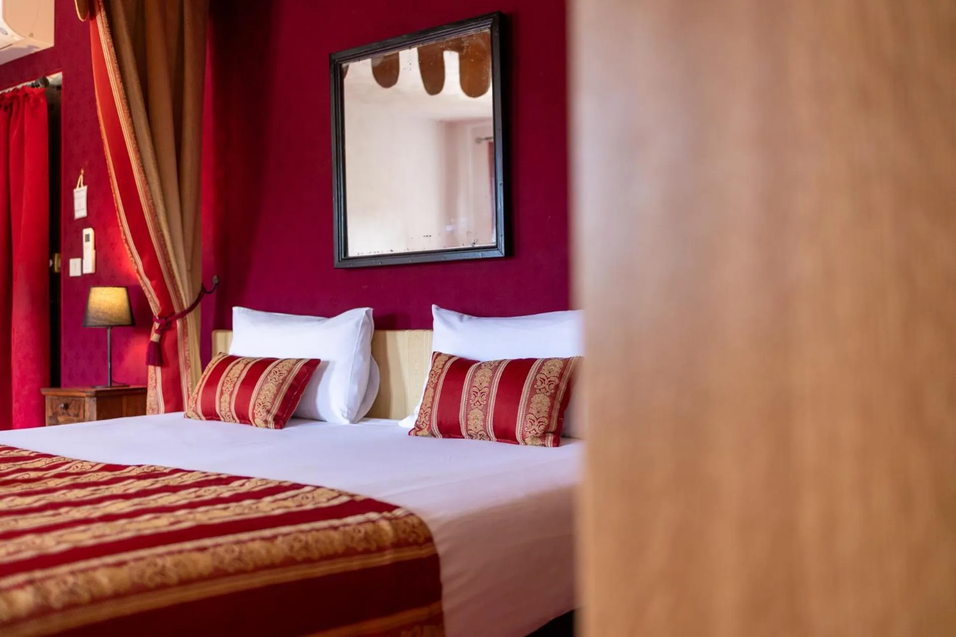 Bedroom in Château de Trigance