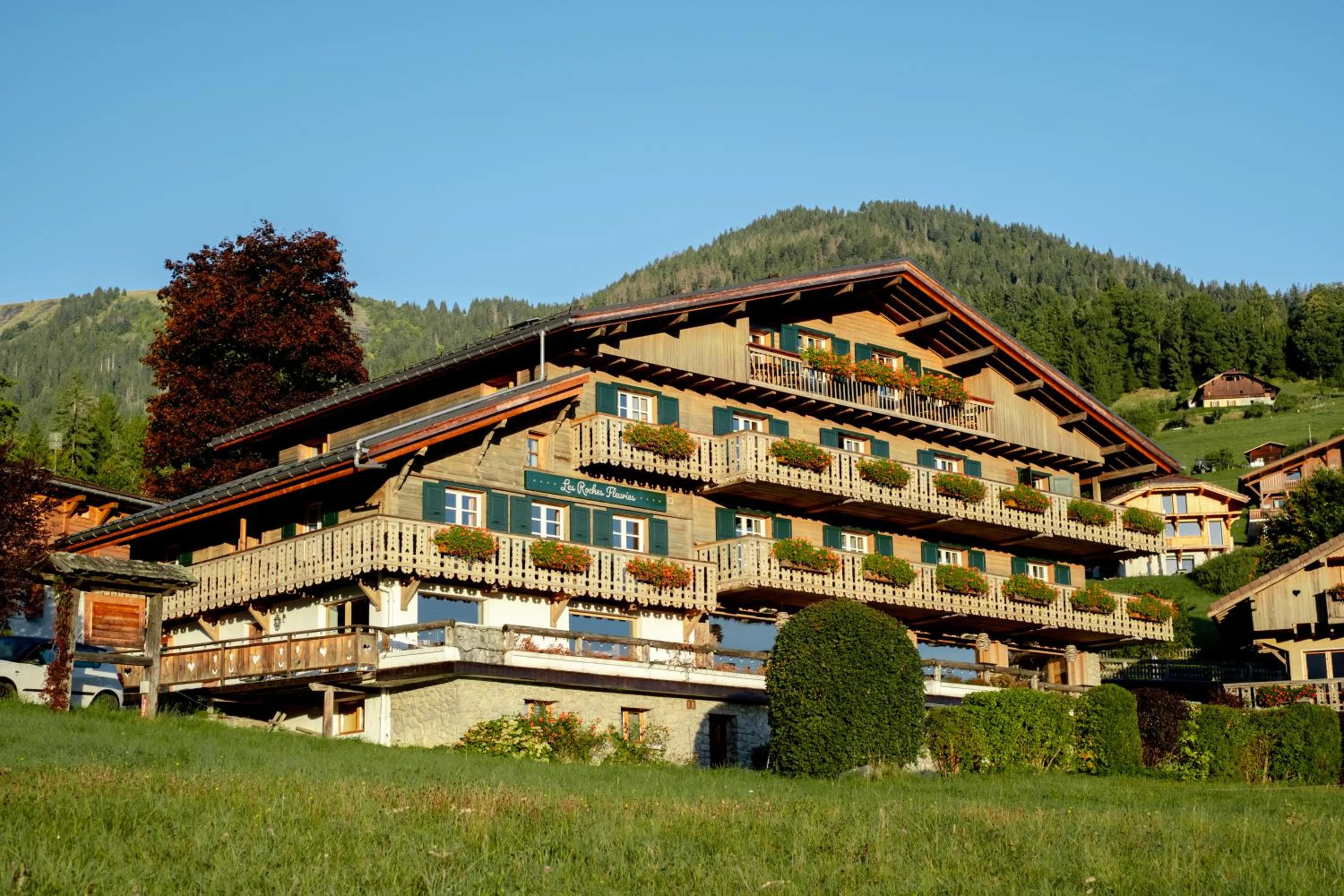 Property building in Hôtel Les Roches Fleuries