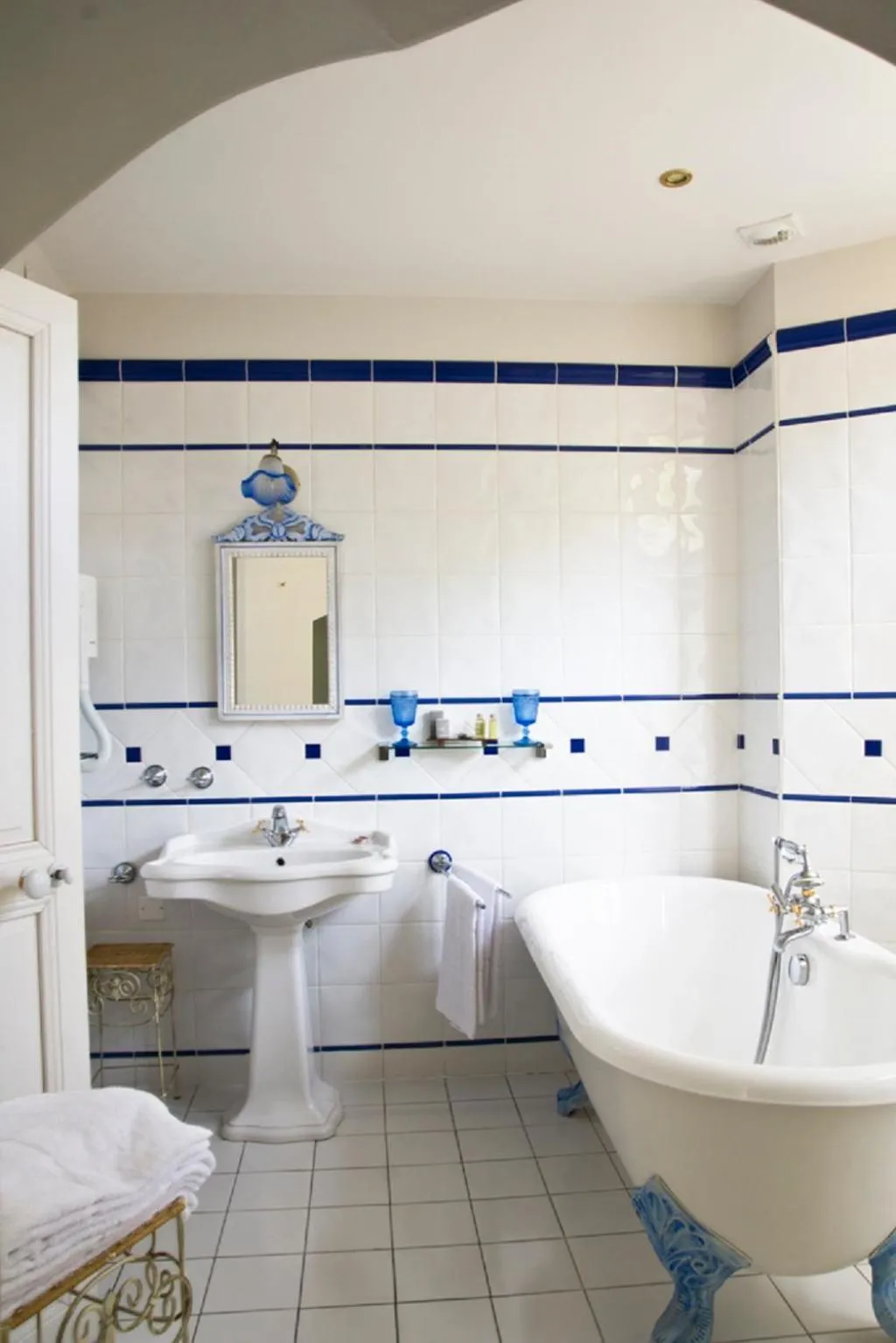 Bath in Domaine de Brou