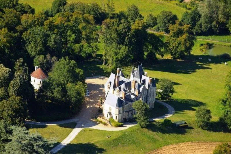 Day in Domaine de Brou