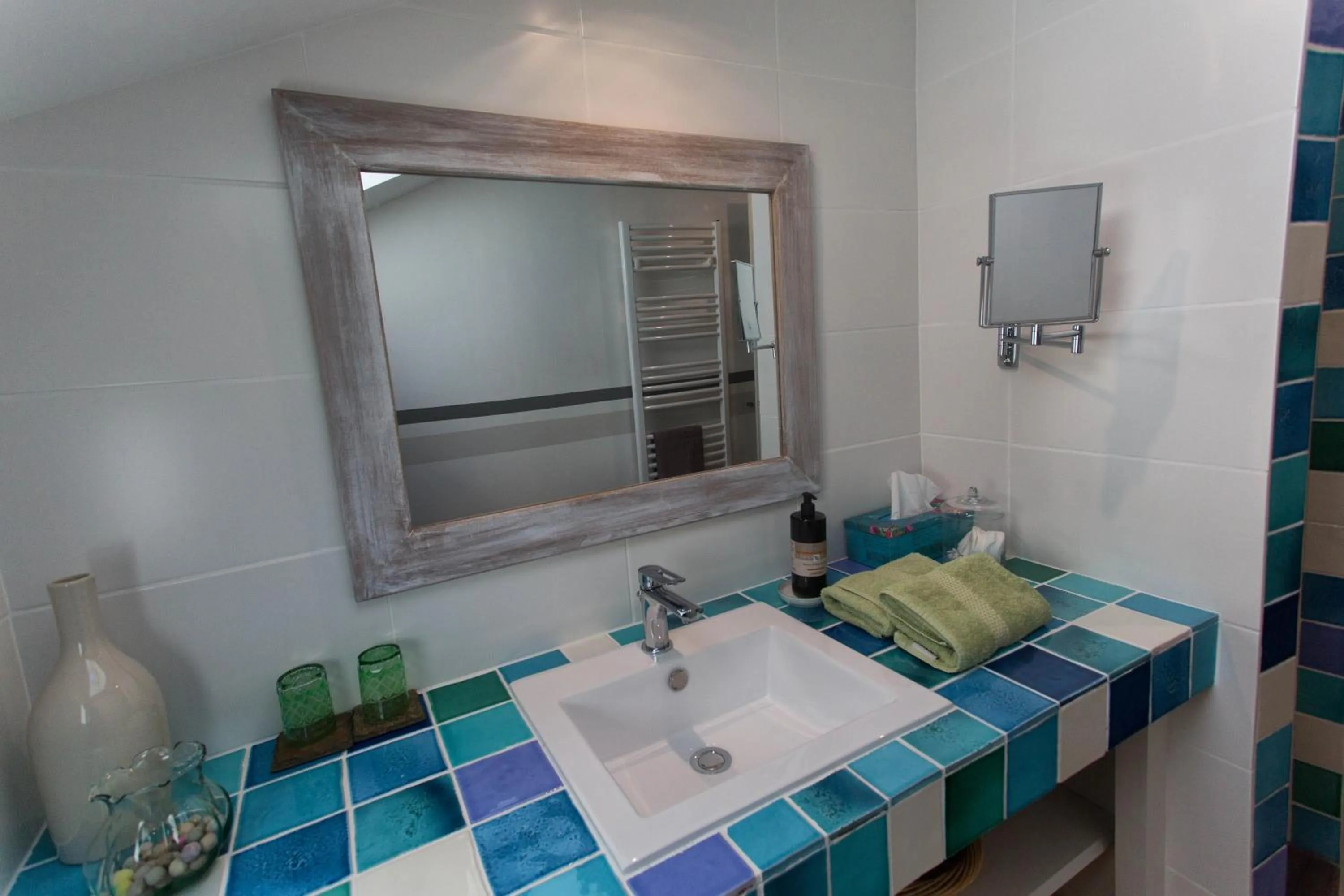 Property building, Bed in La Villa des Charmilles