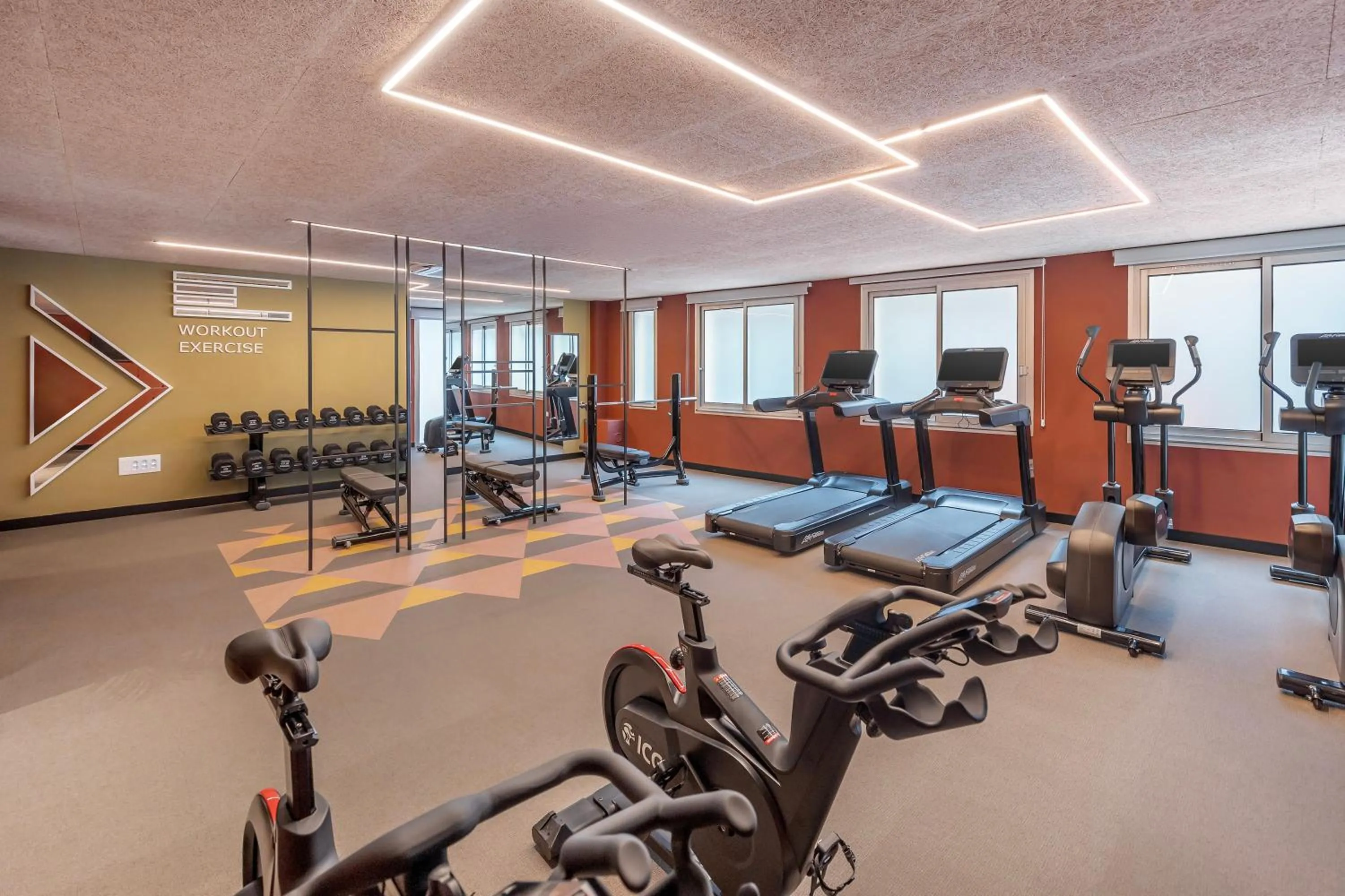 Fitness centre/facilities in Royal Regency Paris Vincennes