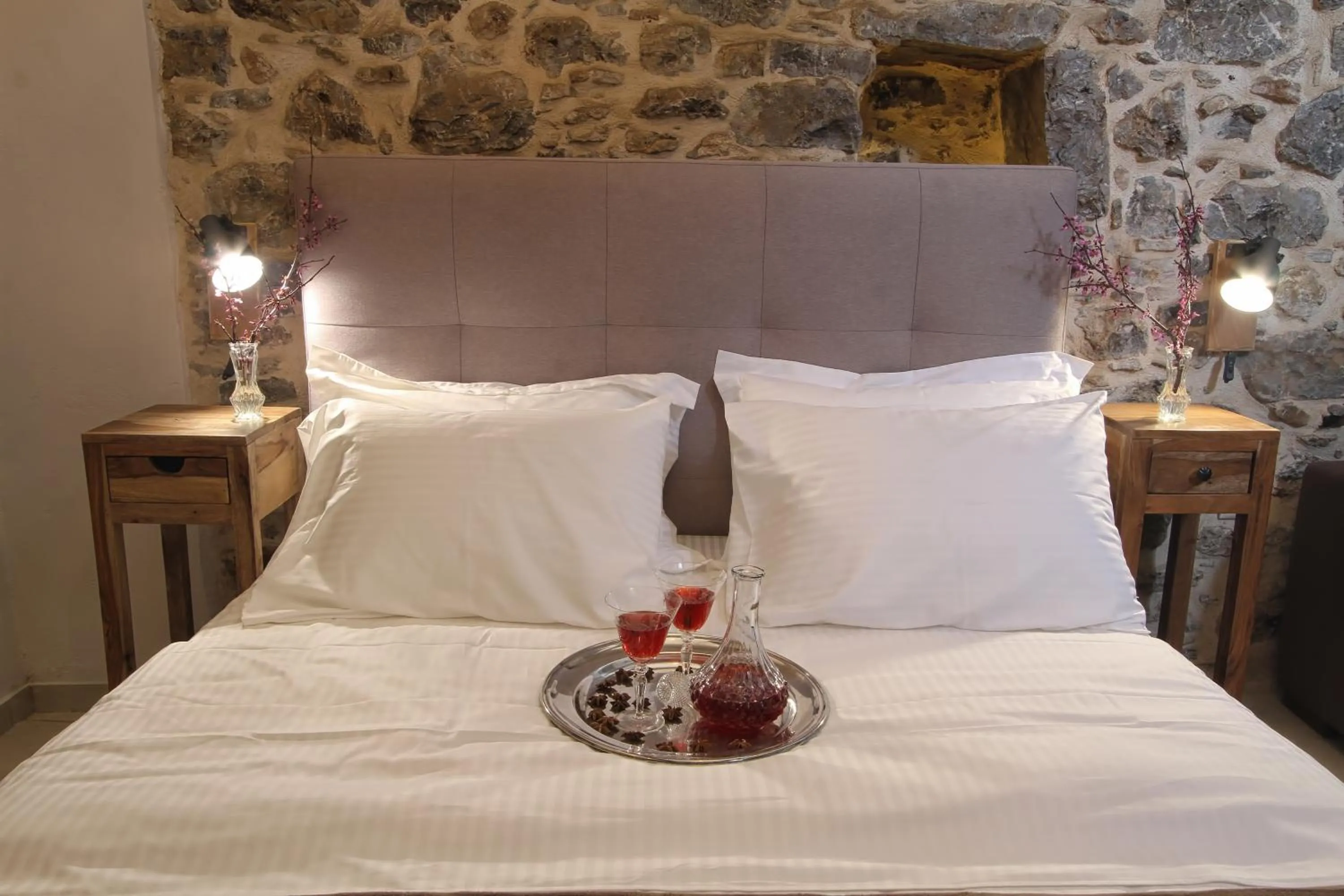 Bed in Mesta Mastic