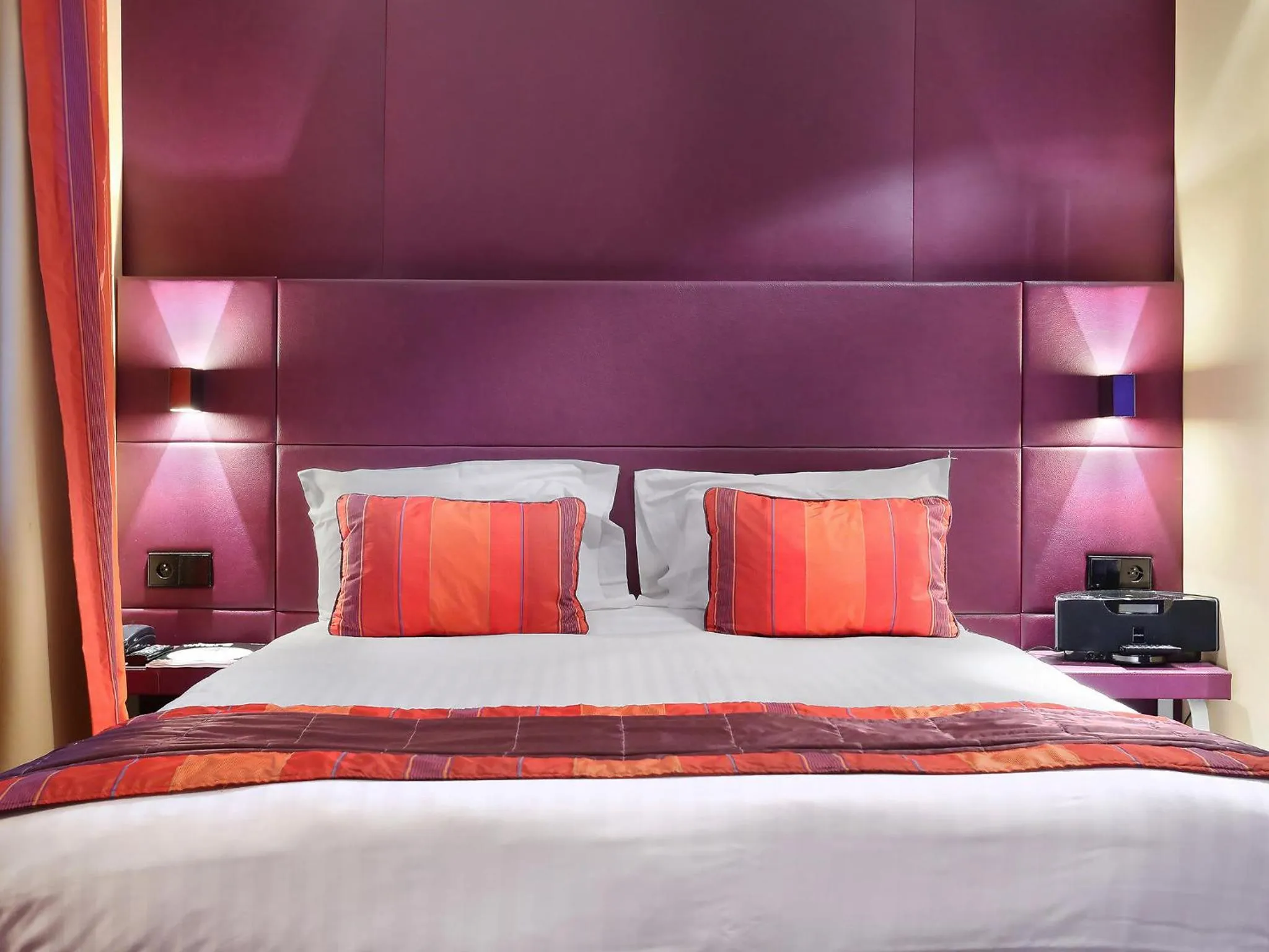 Photo of the whole room, Bed in Hôtel de Notre-Dame