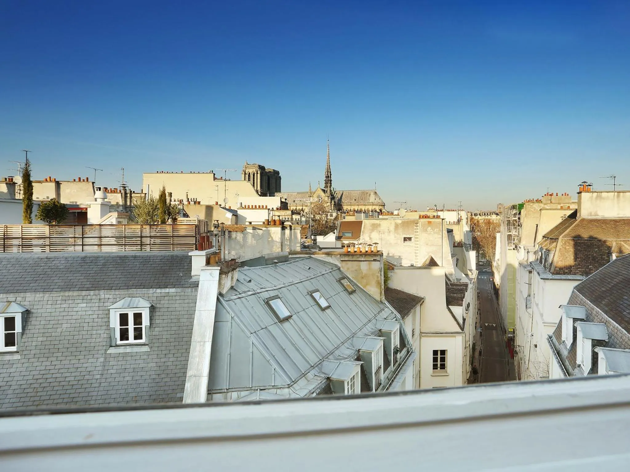 City view in Hôtel de Notre-Dame