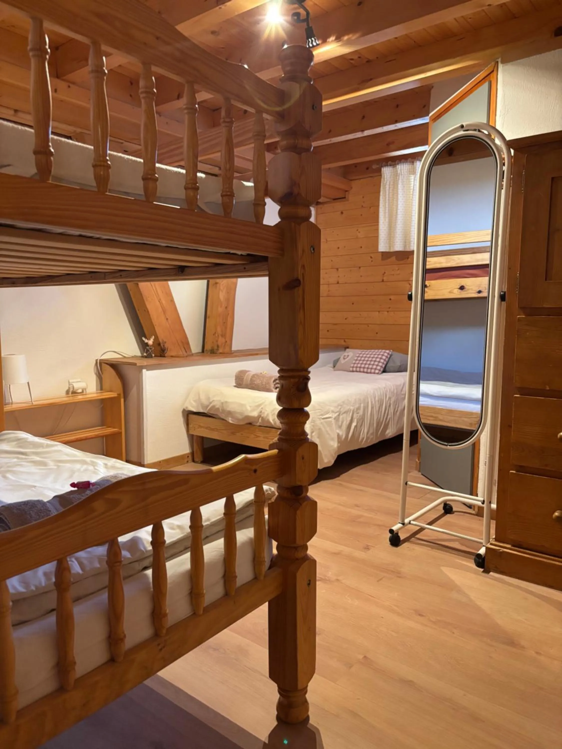 Bed in Central Hostel Chatel