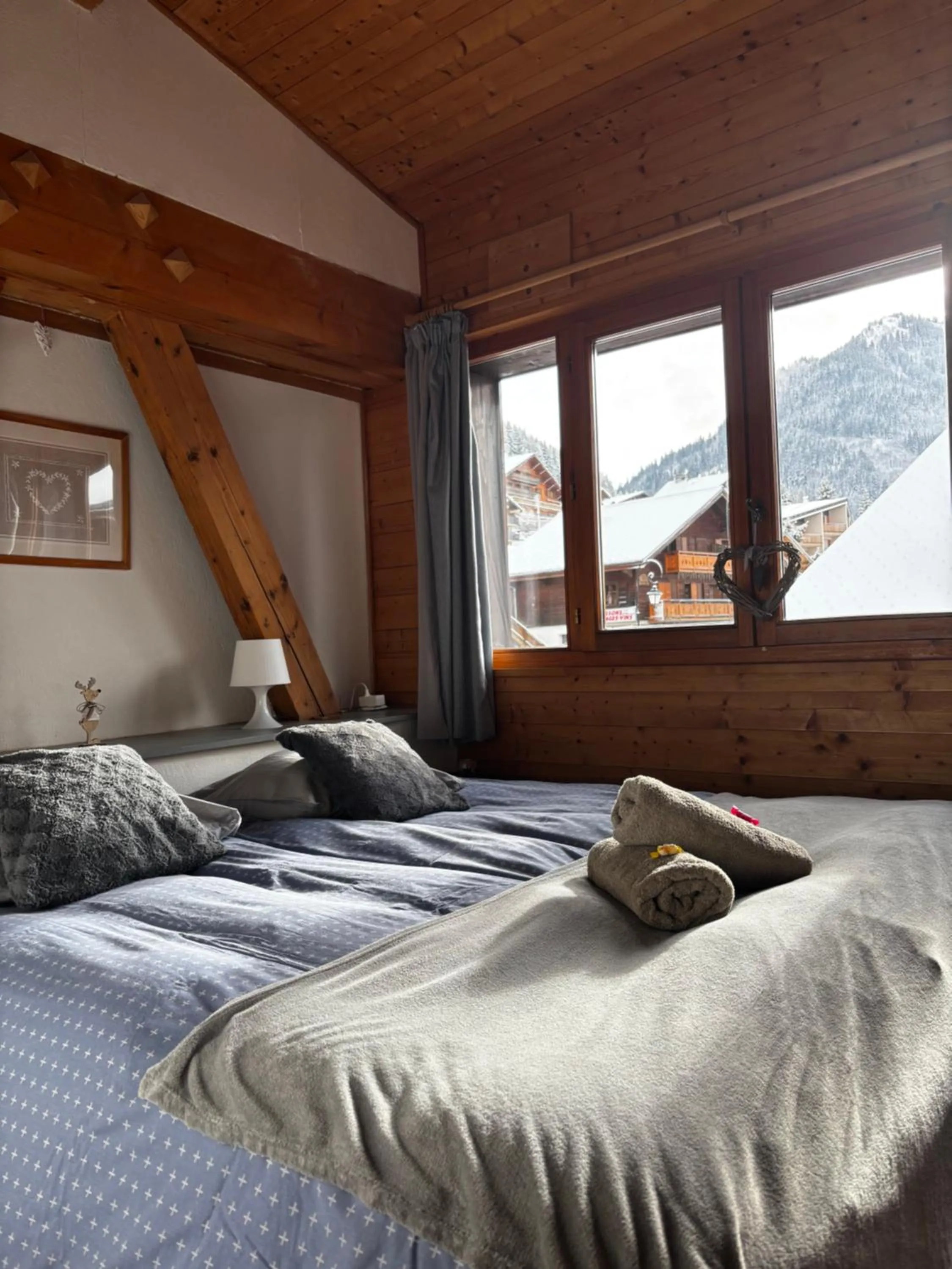 Bed in Central Hostel Chatel