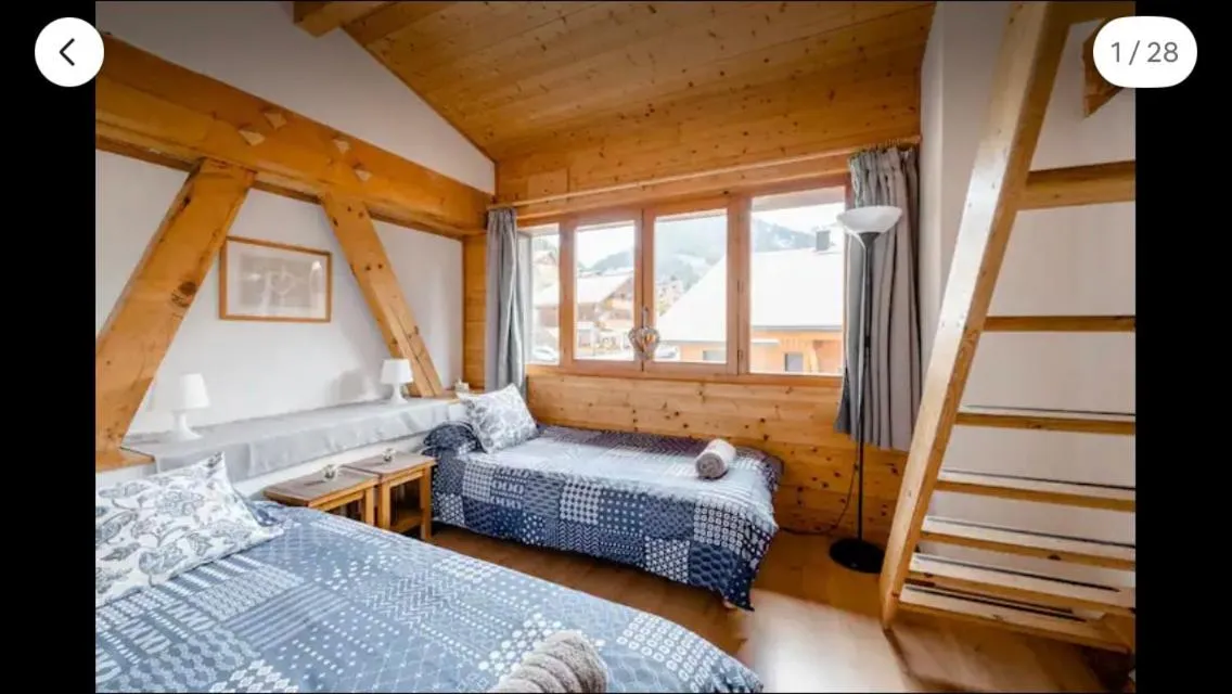 Bed in Central Hostel Chatel