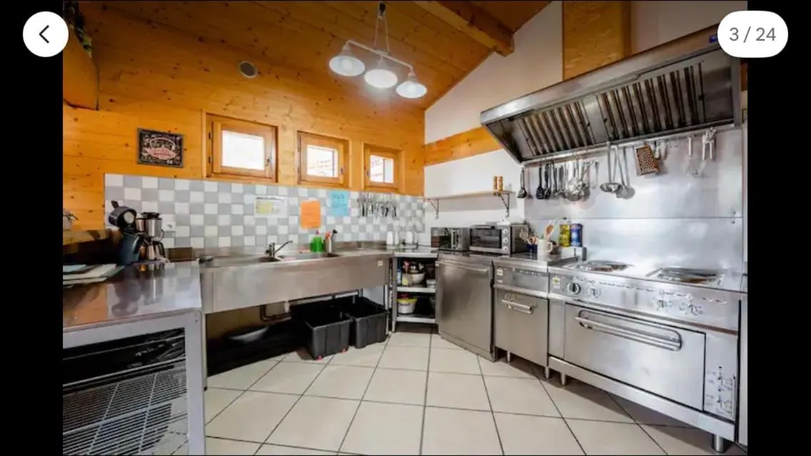 Central Hostel Chatel