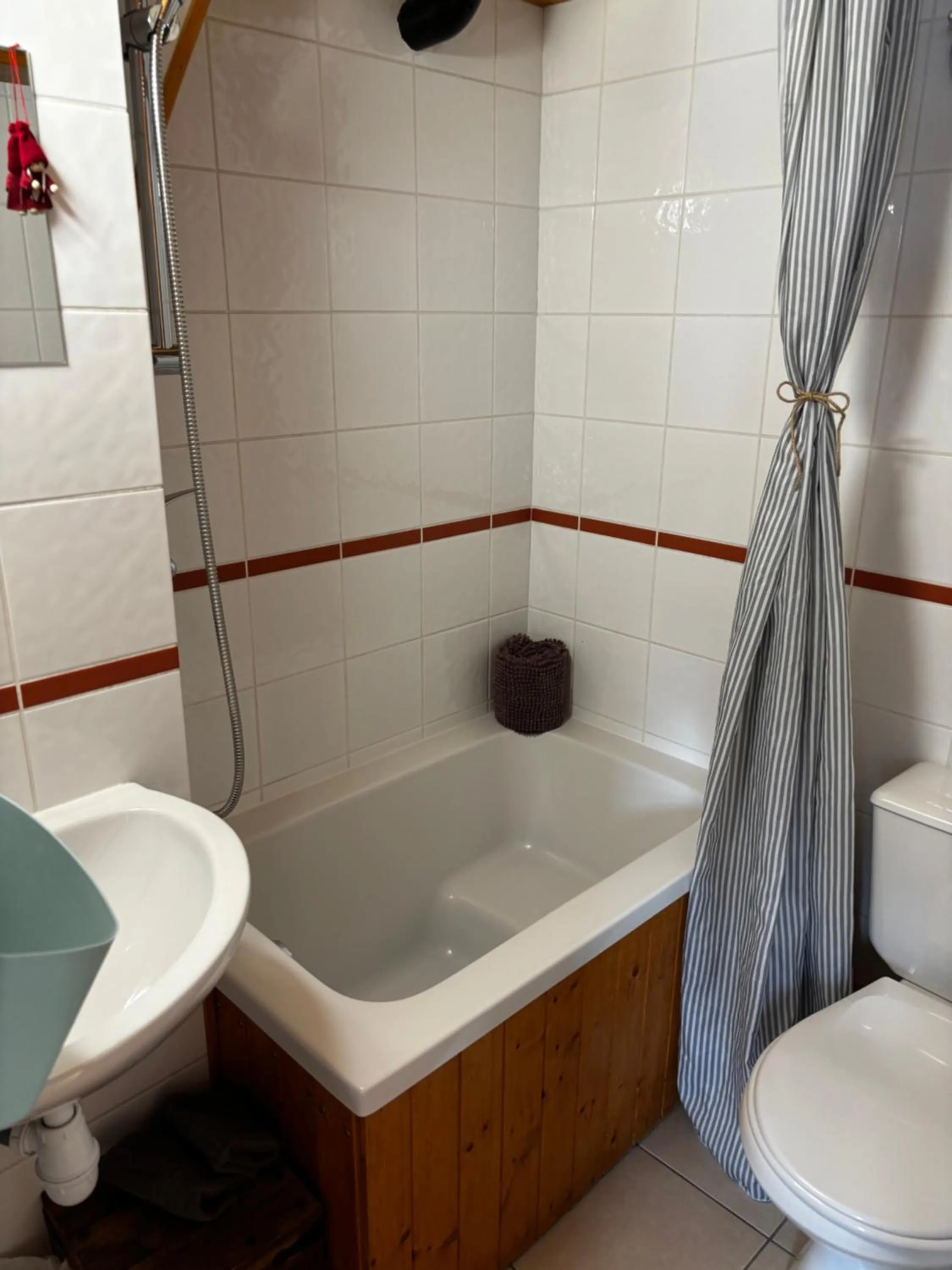 Central Hostel Chatel