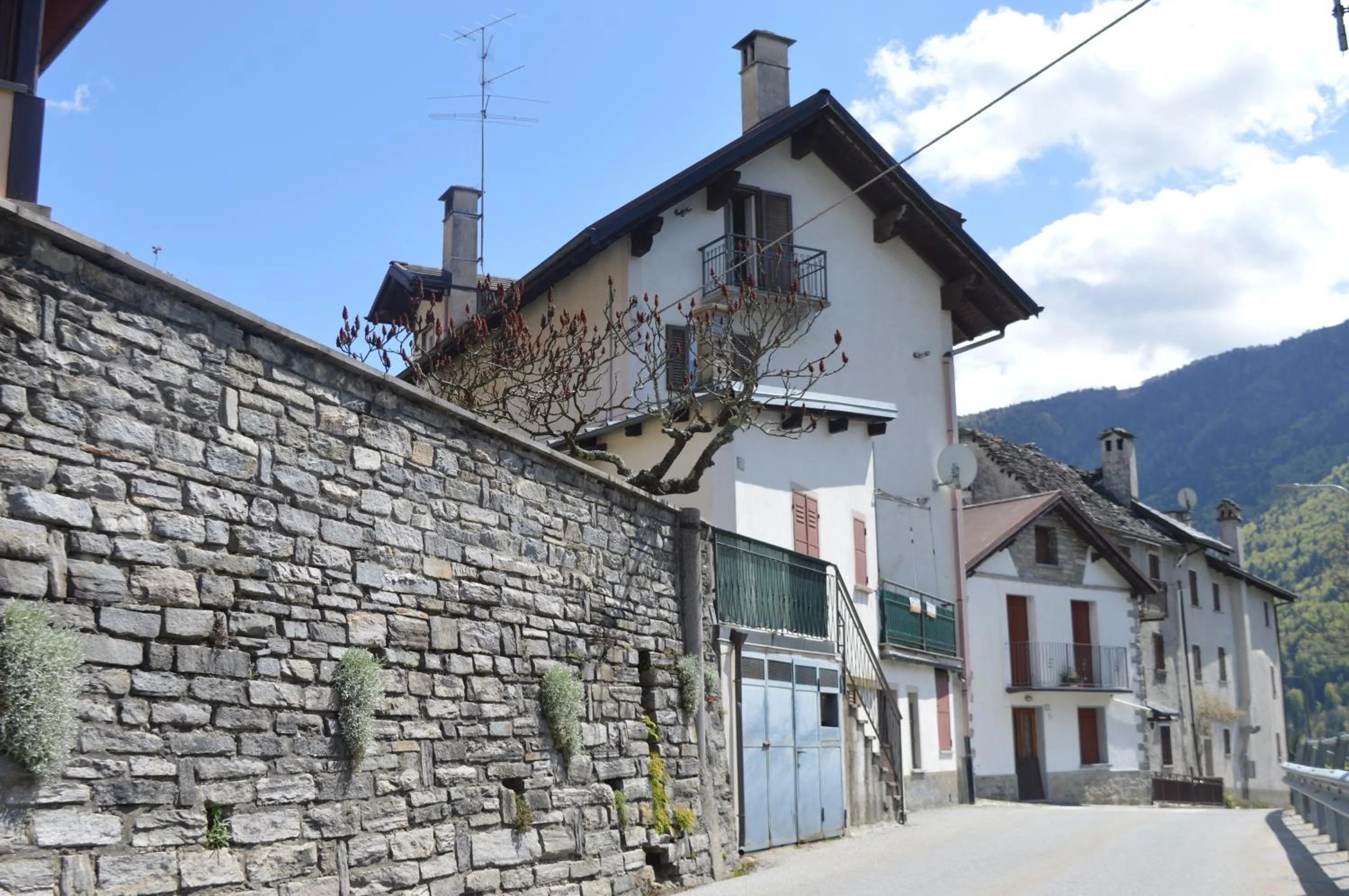 Property building in Residence Arvinei