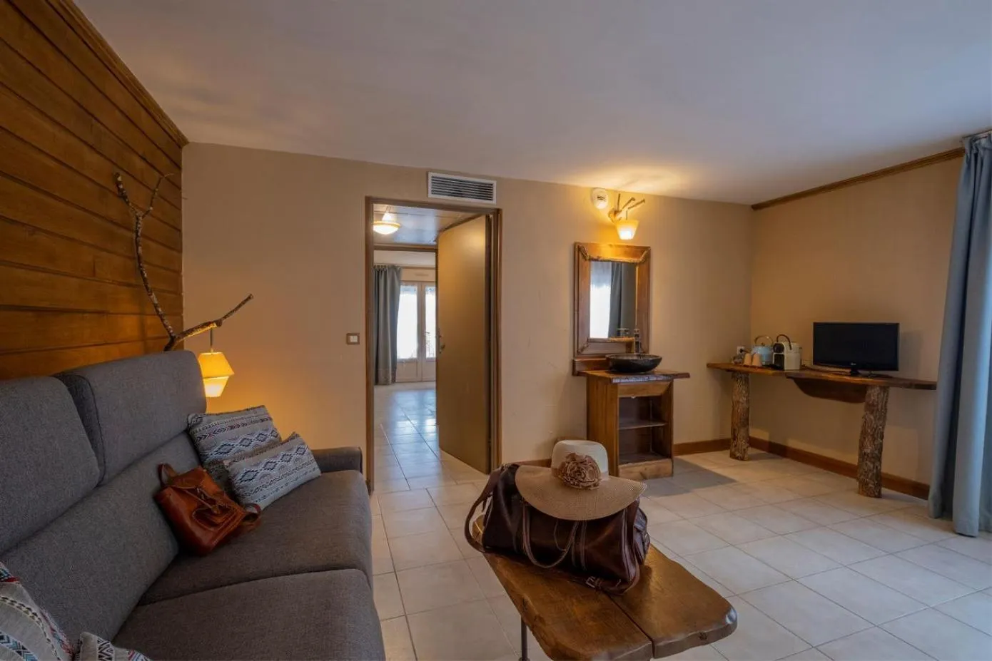 Bedroom in Le Belvédère Hotel et Bien être
