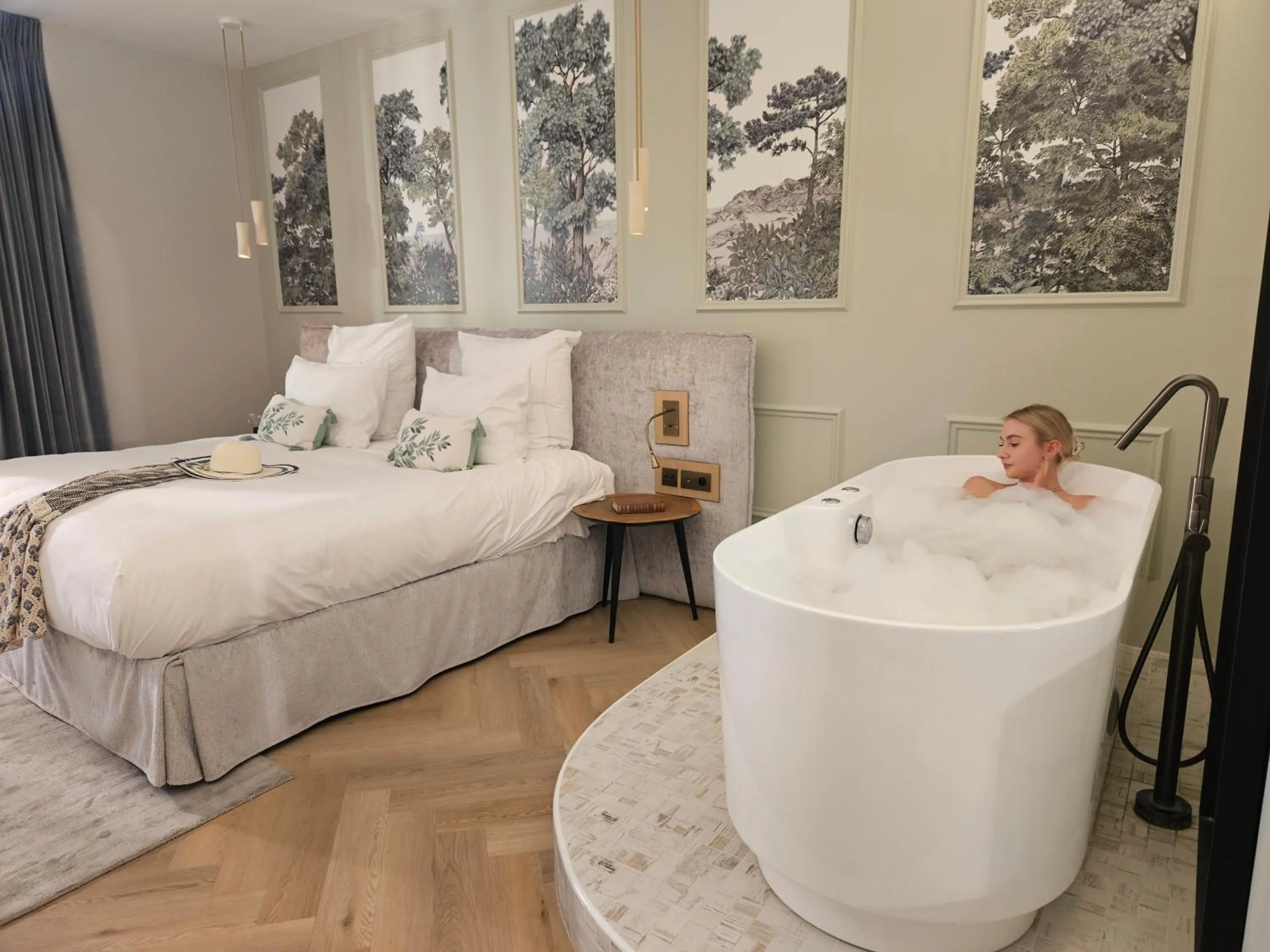 Bed in Le Belvédère Hotel et Bien être