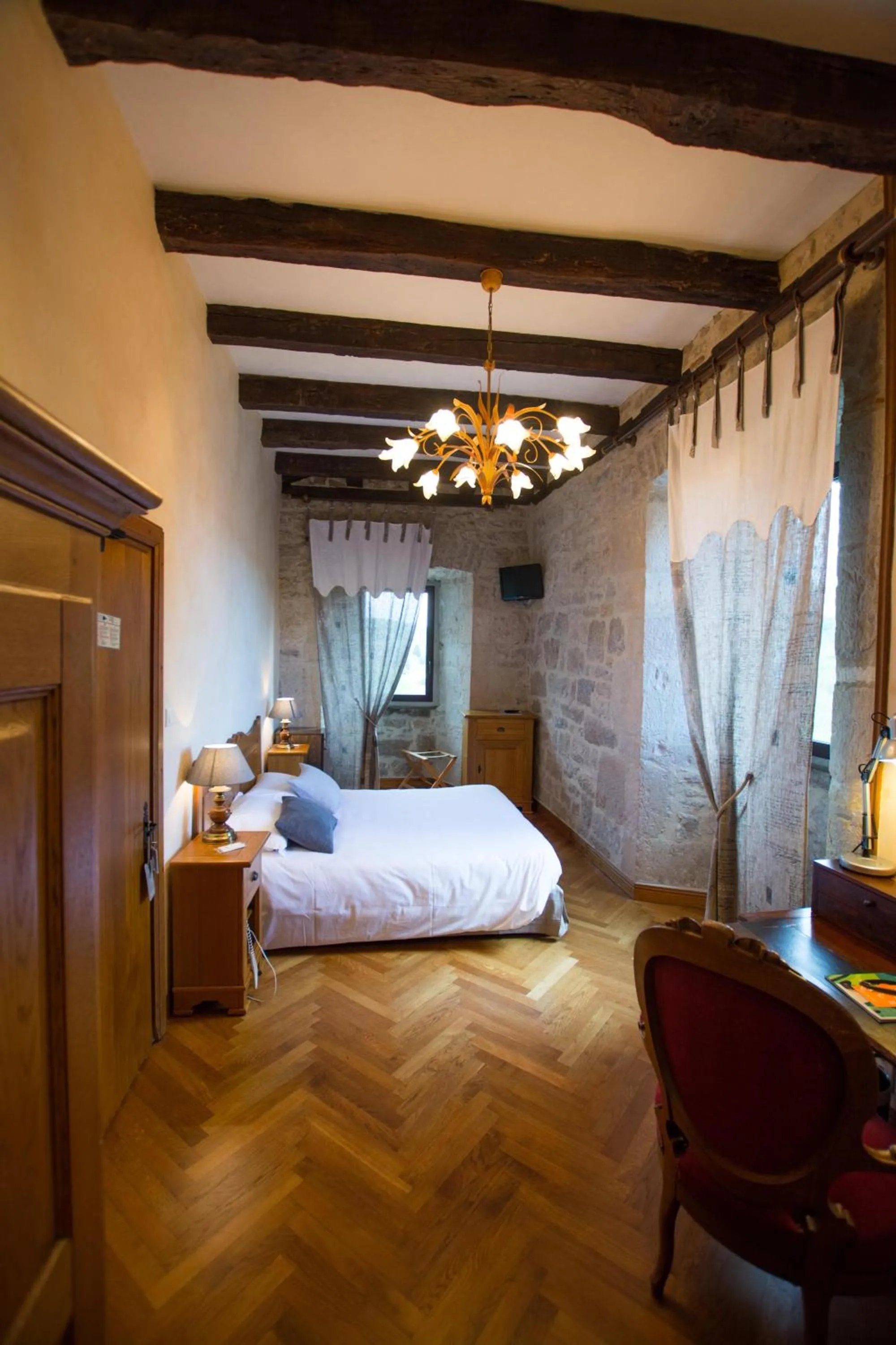 Bed in Château Hôtel La Terrasse - Teritoria