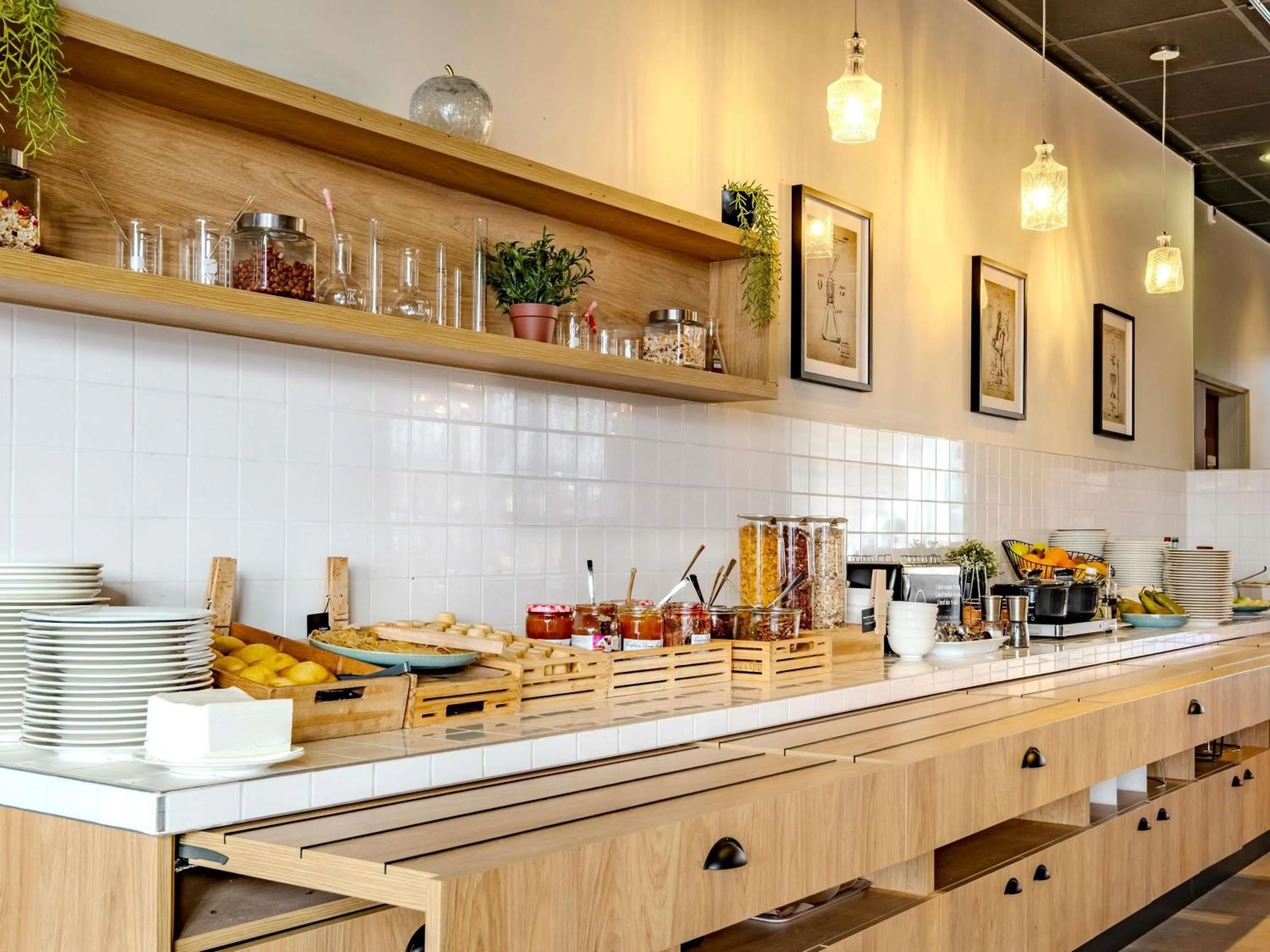 Restaurant/places to eat in ibis Marne La Vallee Champs-sur-Marne