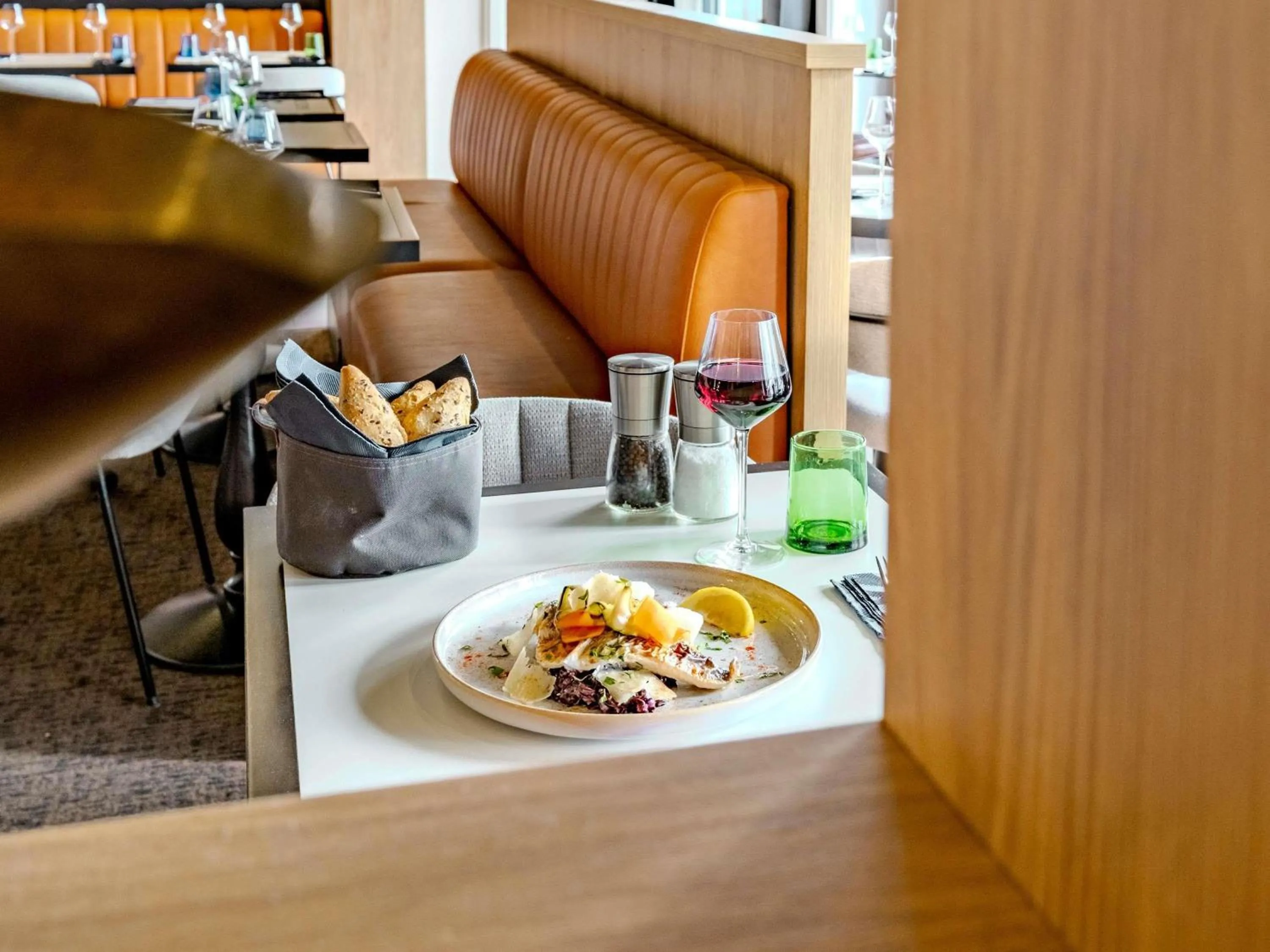 Restaurant/places to eat in ibis Marne La Vallee Champs-sur-Marne
