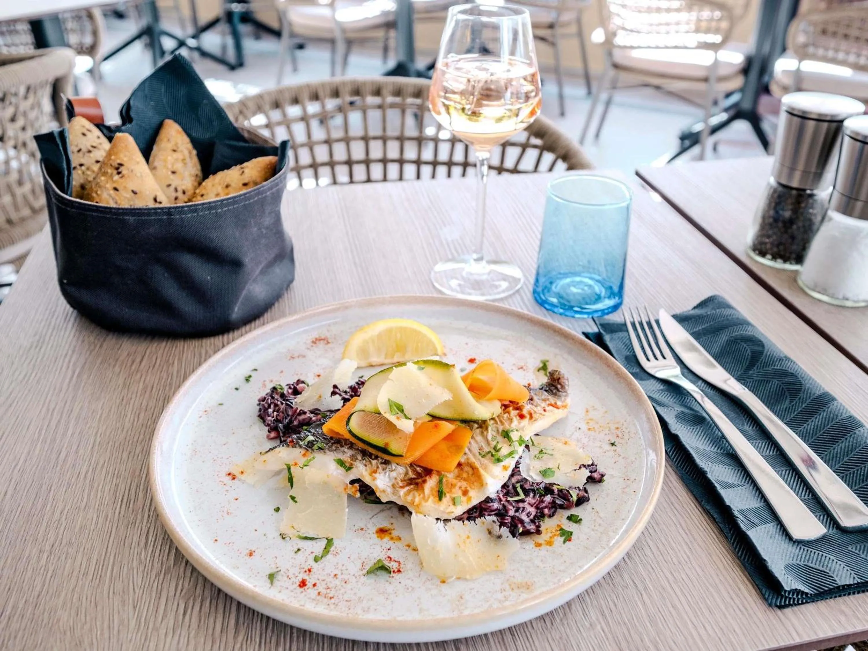 Restaurant/places to eat in ibis Marne La Vallee Champs-sur-Marne