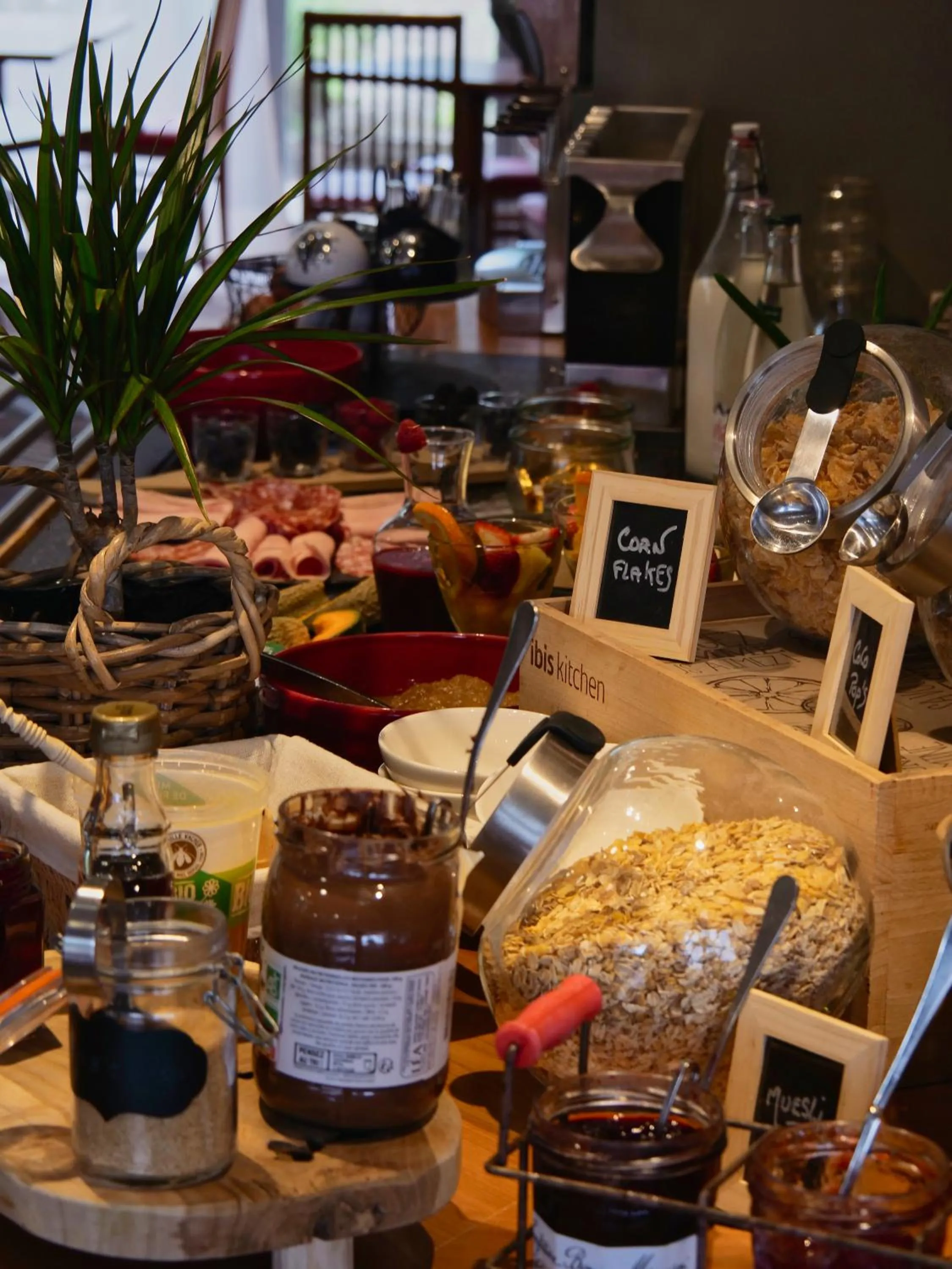 Food in ibis Nemours