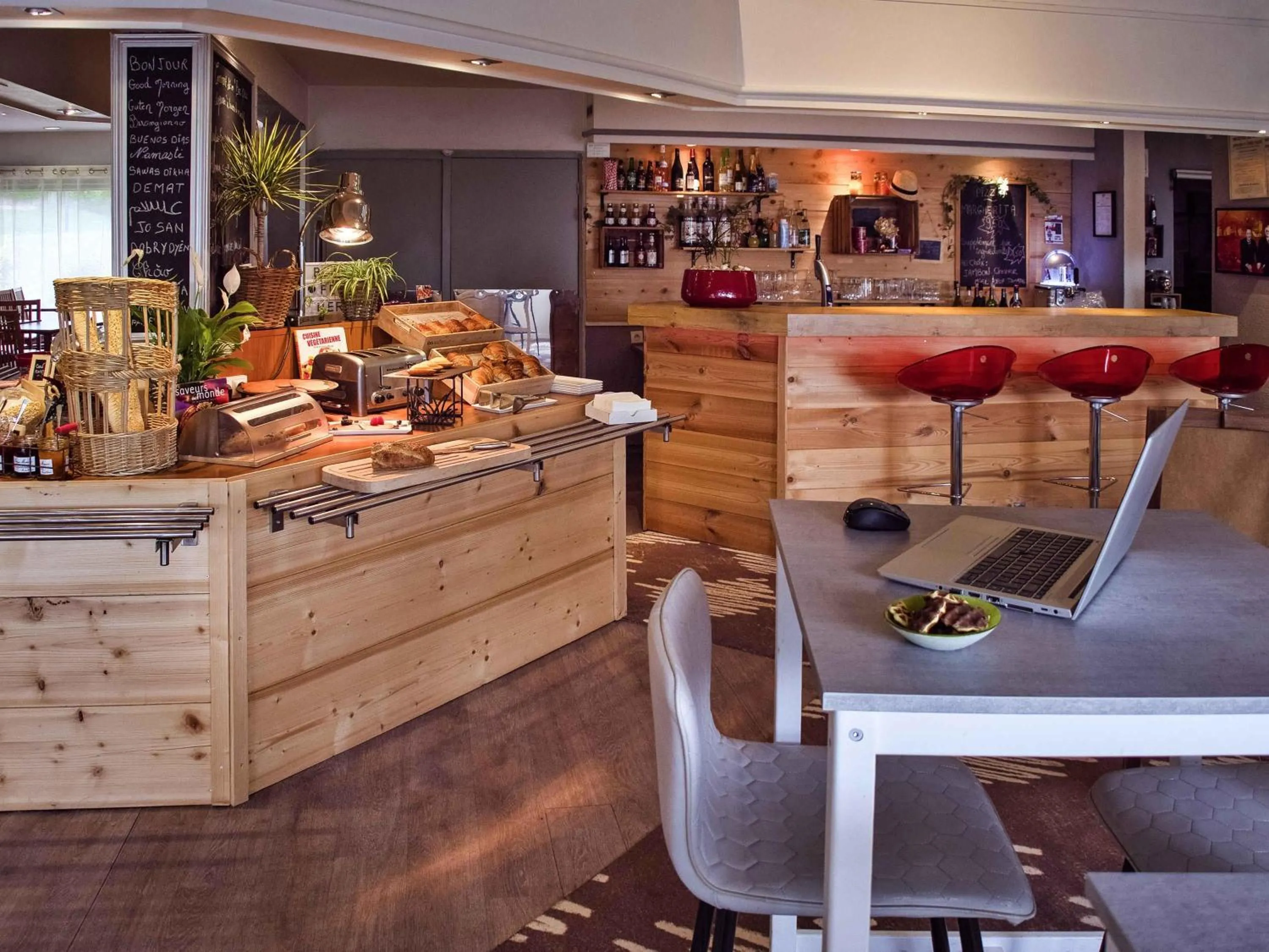 Breakfast in ibis Nemours