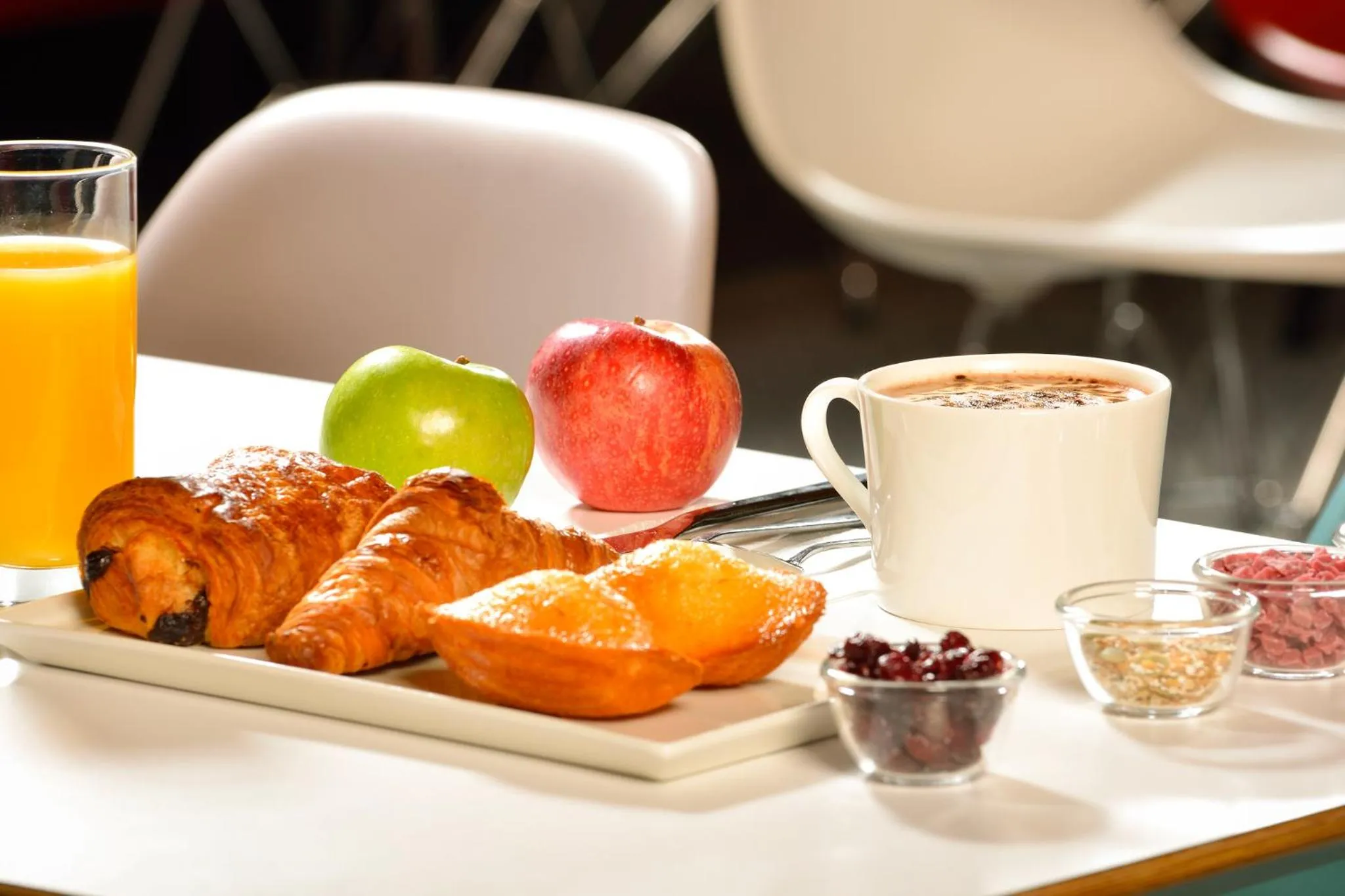 Buffet breakfast in ibis Nemours