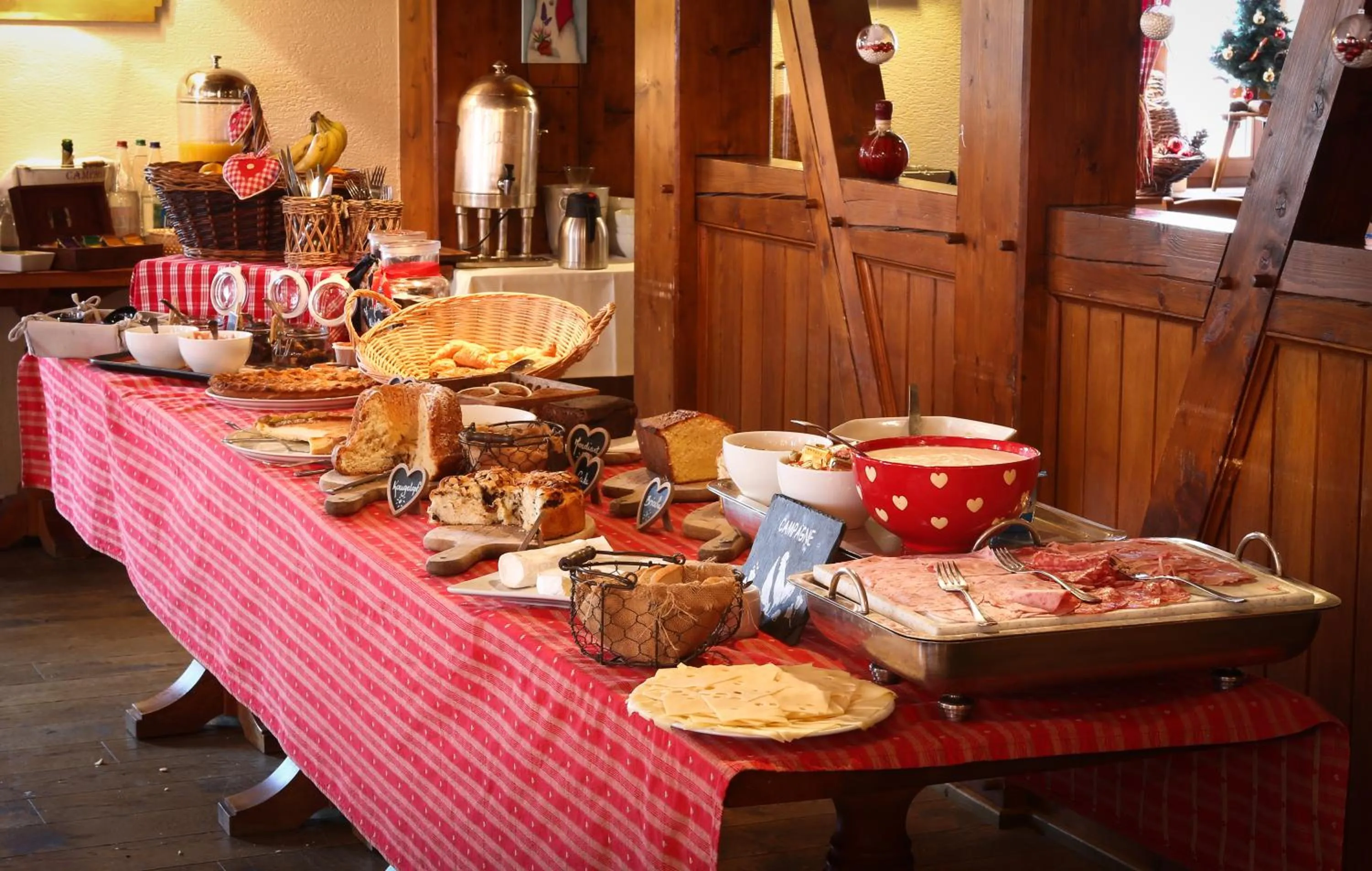 Buffet breakfast in The Originals Boutique, Hôtel La Ferme du Pape, Eguisheim
