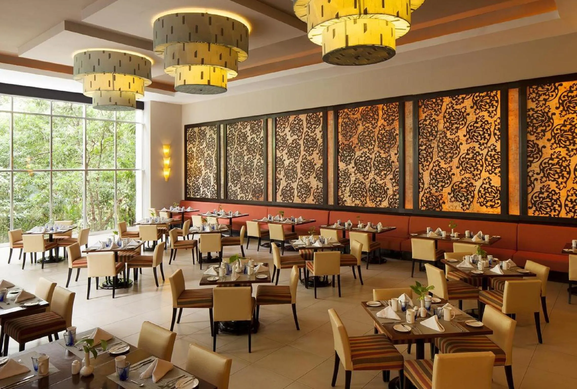 Restaurant/Places to Eat in Residences at The Fives