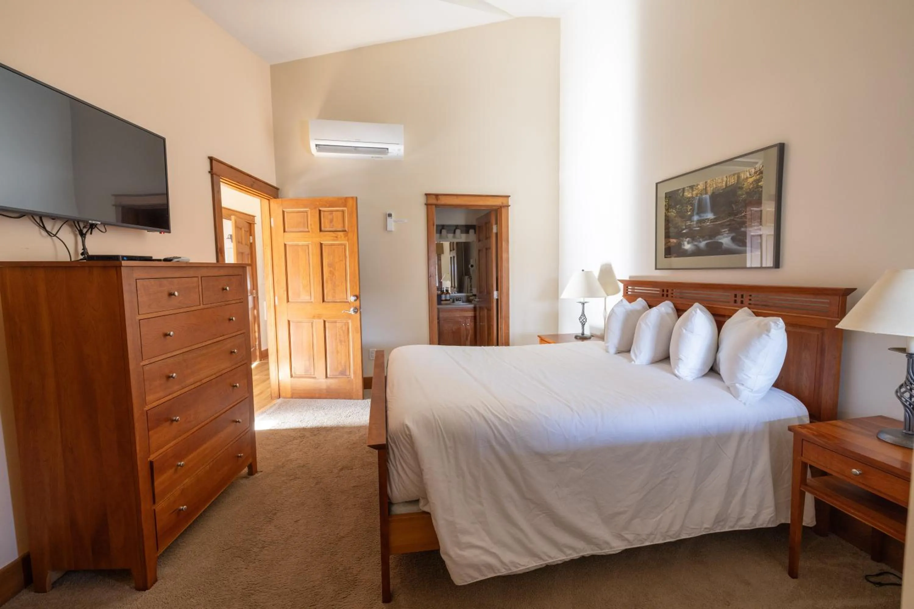 Bedroom, Bed in Winwood Condominiums by Windham Mountain Club