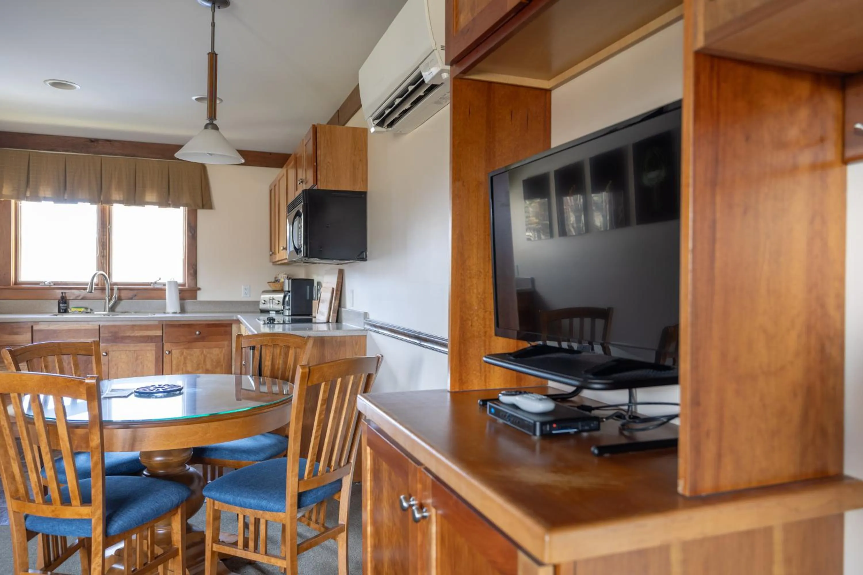 TV and multimedia in Winwood Condominiums by Windham Mountain Club