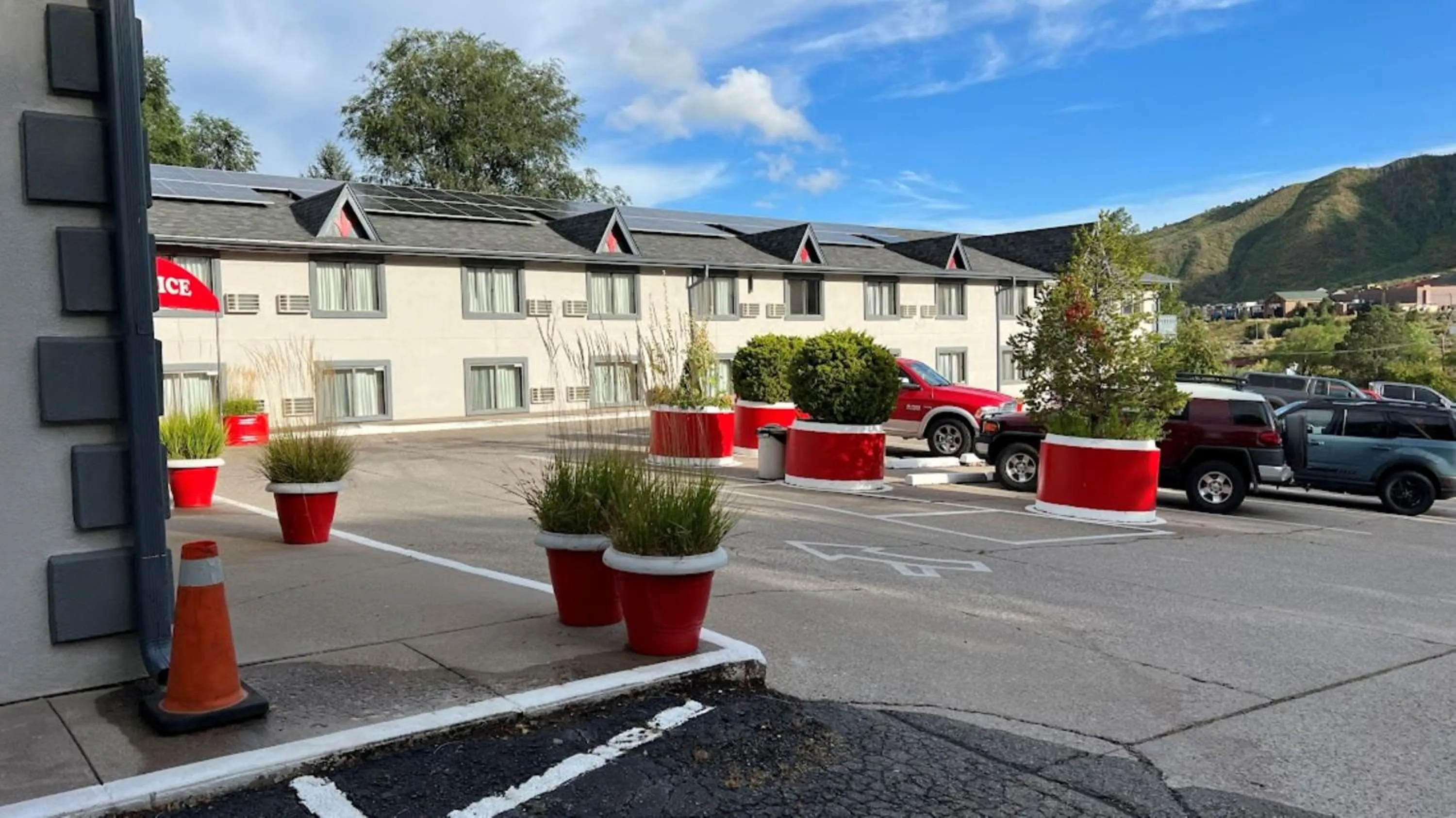 Parking in Adventure Inn - Glenwood Springs