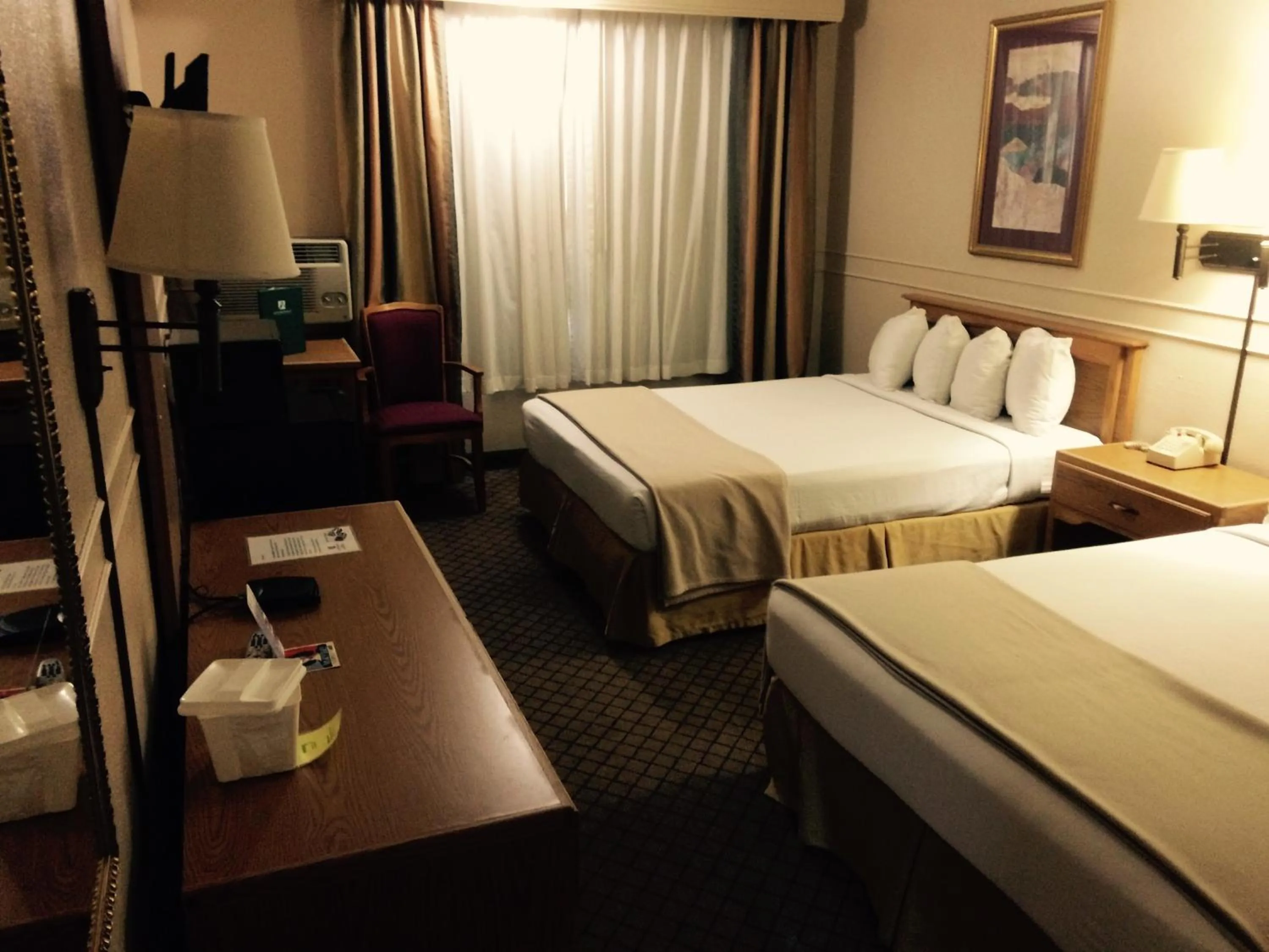 Bed in Adventure Inn - Glenwood Springs