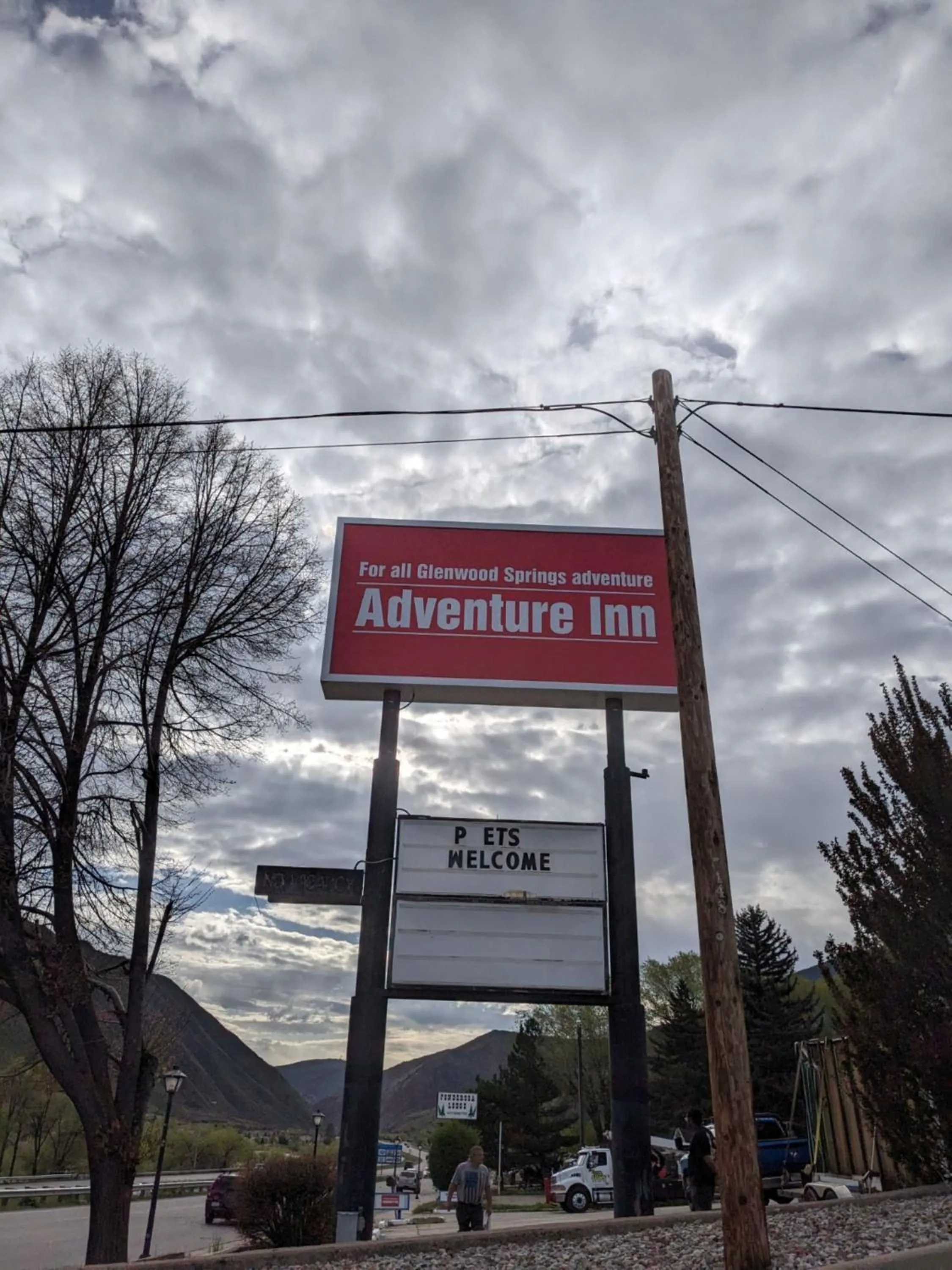 Logo/Certificate/Sign in Adventure Inn - Glenwood Springs