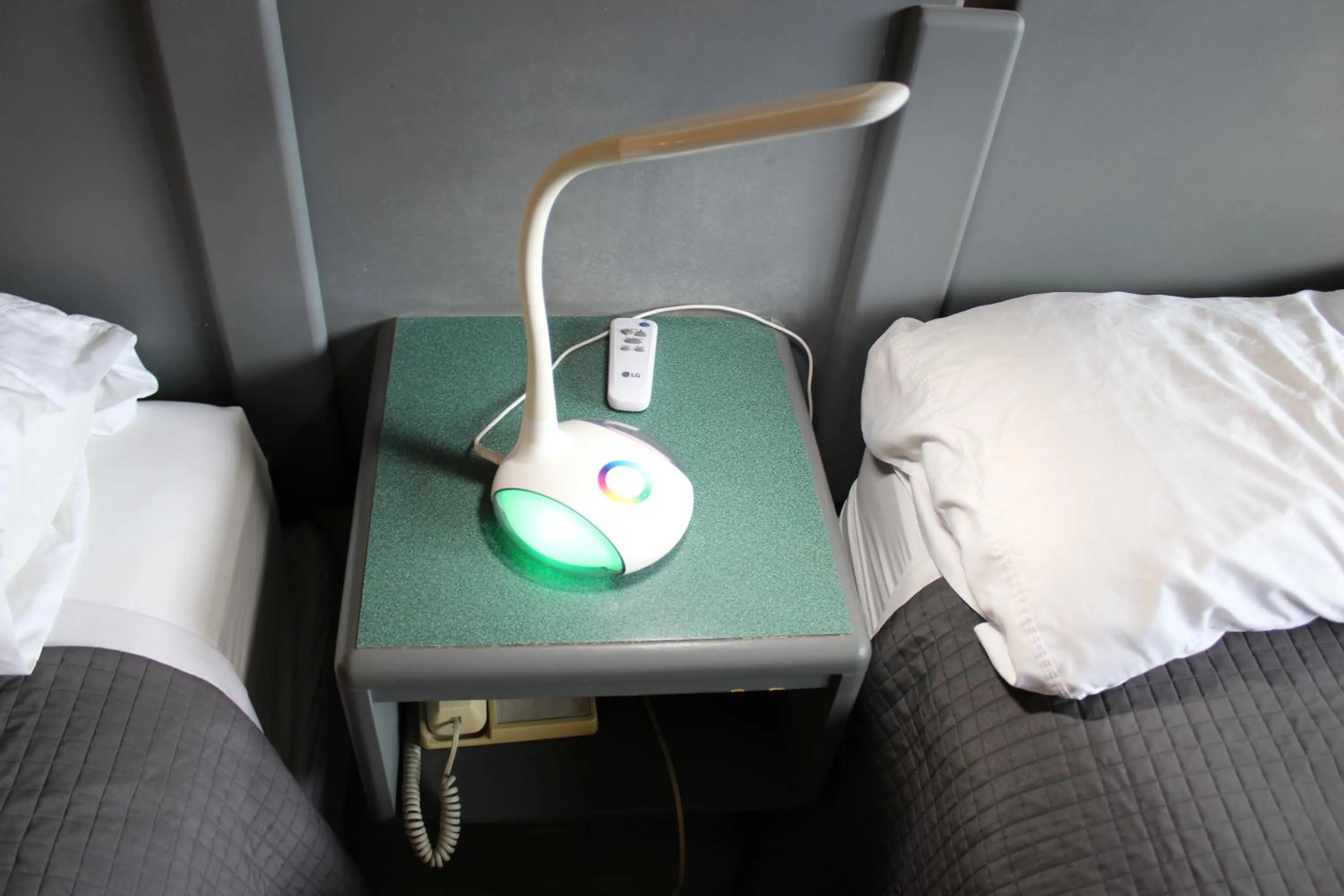 Bed in Plains Motor Inn