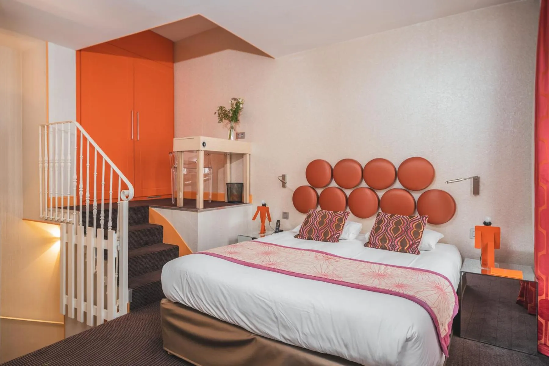 Photo of the whole room, Bed in Hotel Le petit Paris