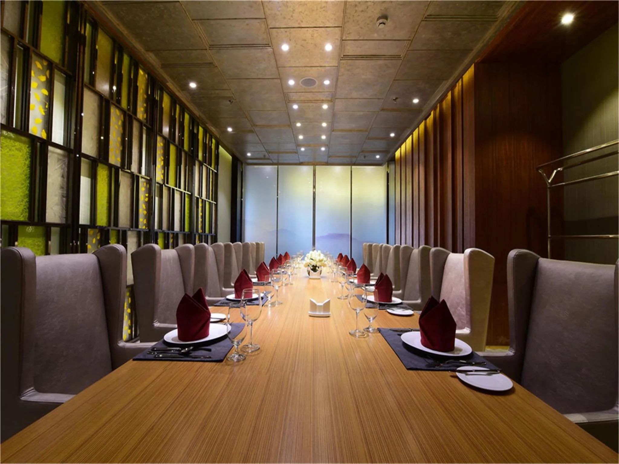 Restaurant/places to eat in Tylfull Hotel