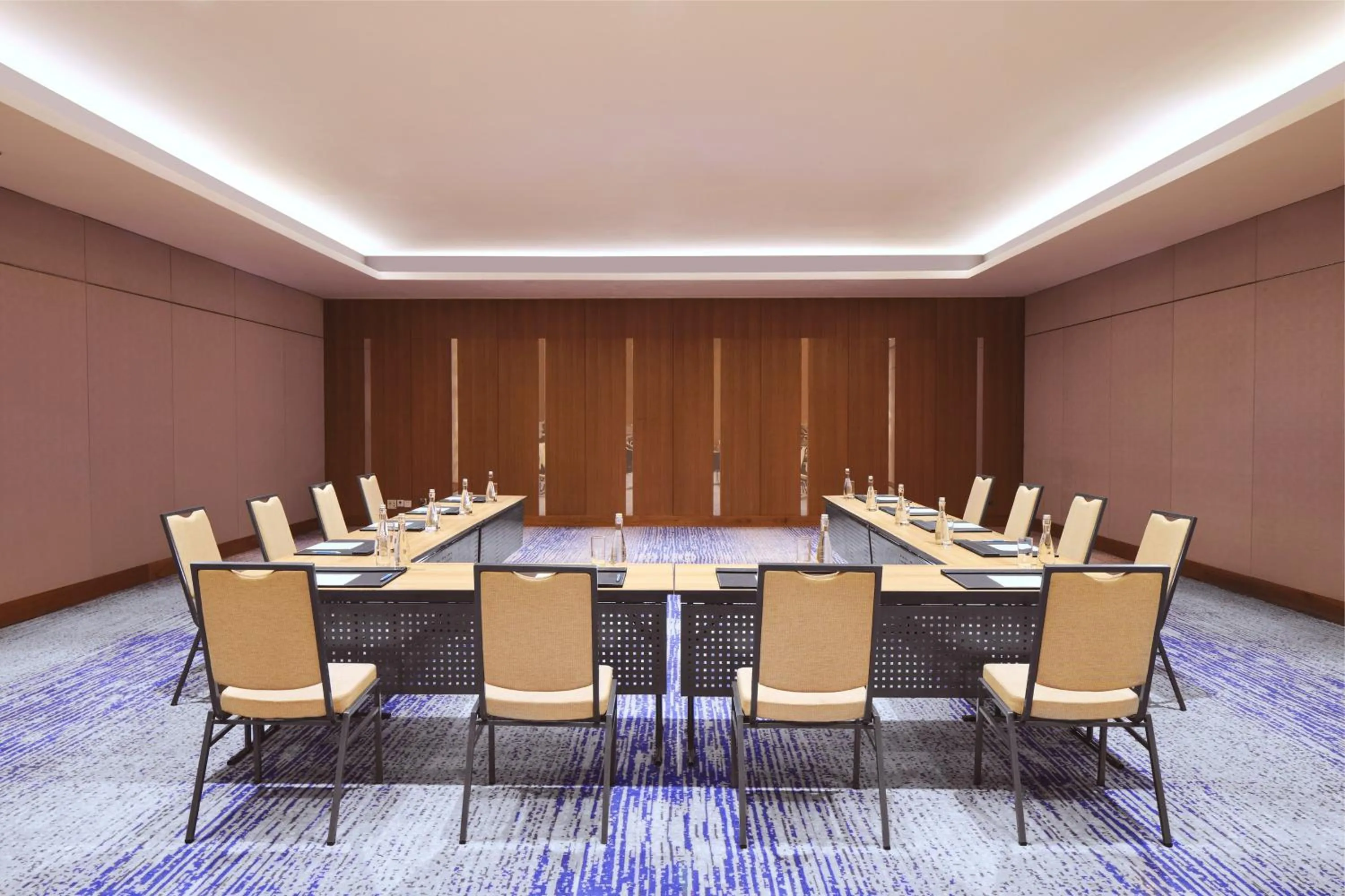 Meeting/conference room in Four Points by Sheraton Surabaya, Tunjungan Plaza