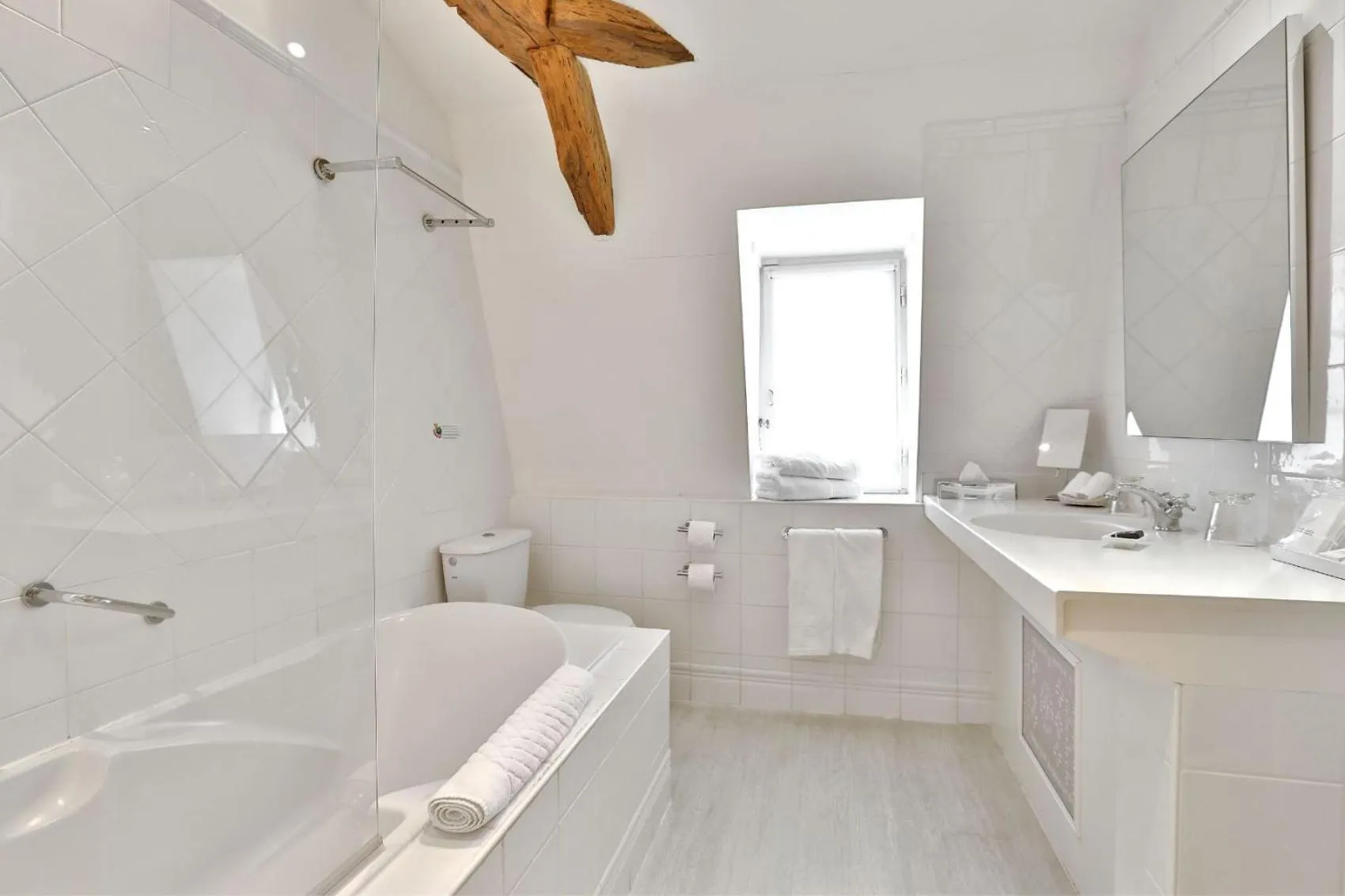 Bathroom in La Chartreuse du Bignac - Teritoria