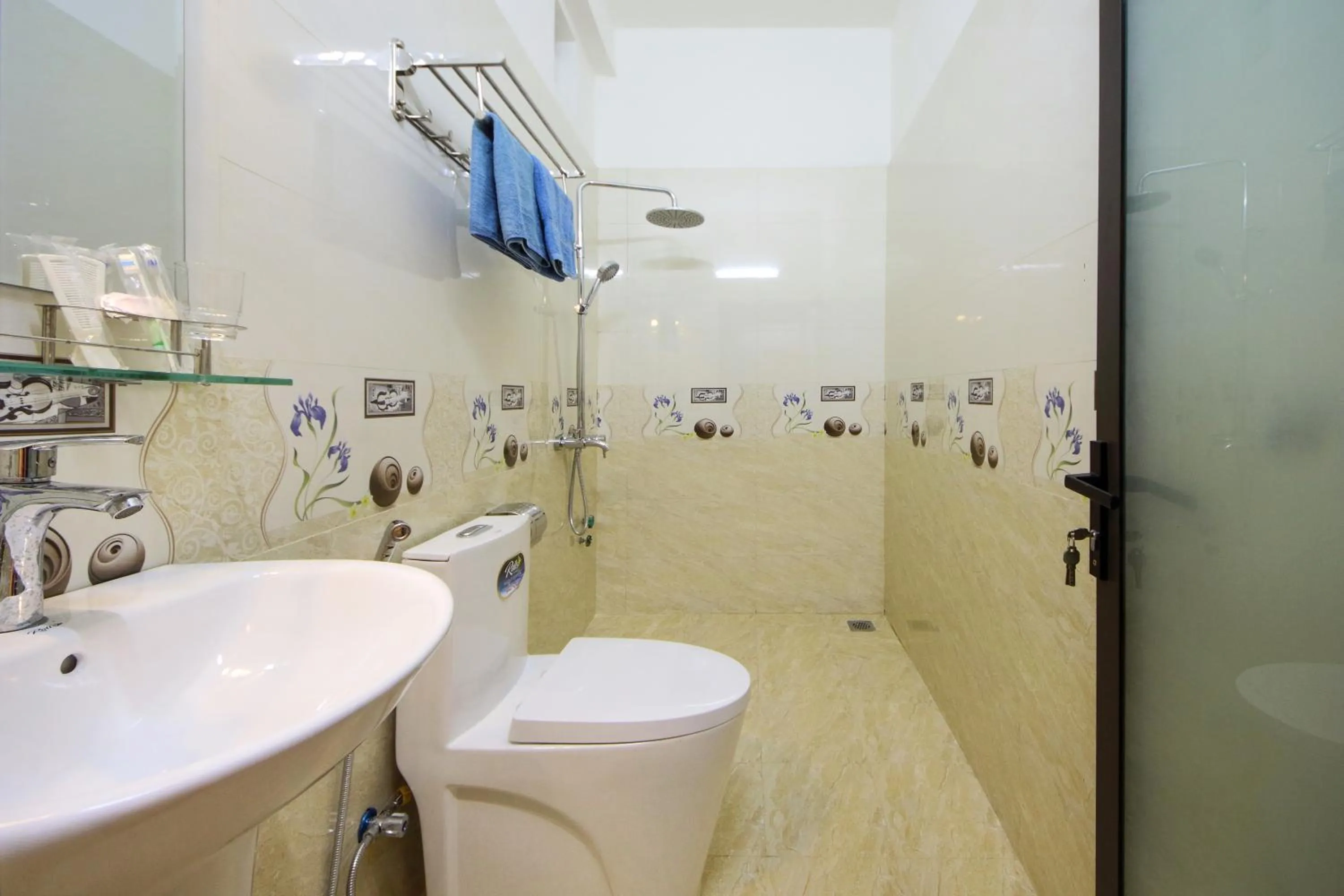 Toilet in Thinh Phuc Homestay