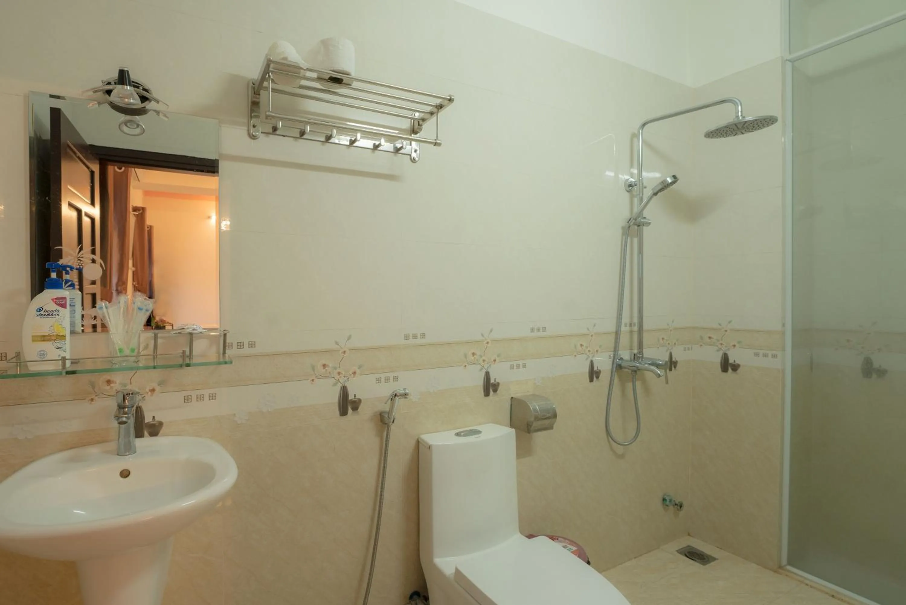 Toilet in Thinh Phuc Homestay