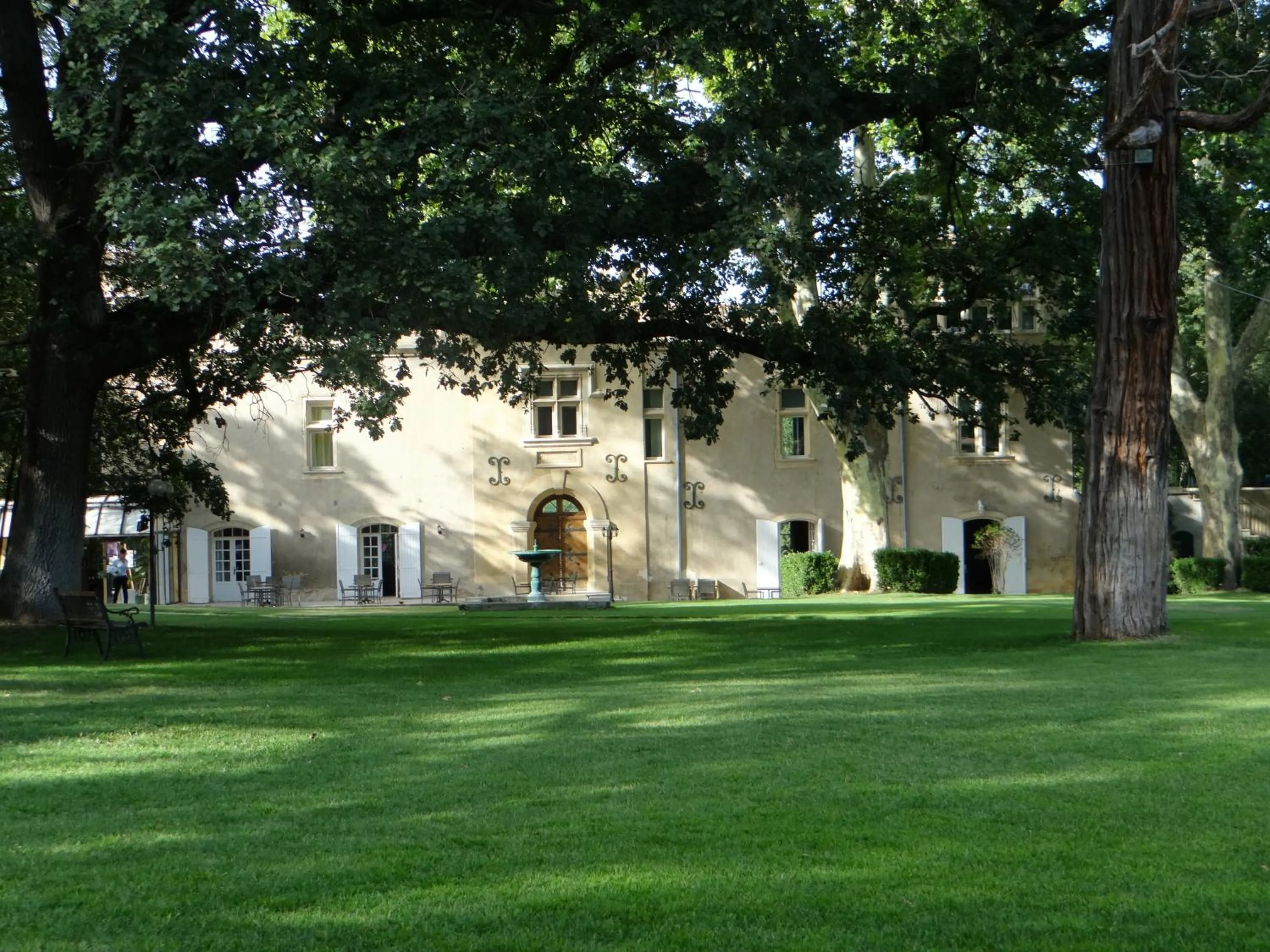 Facade/entrance in Domaine Du Val De Cèze