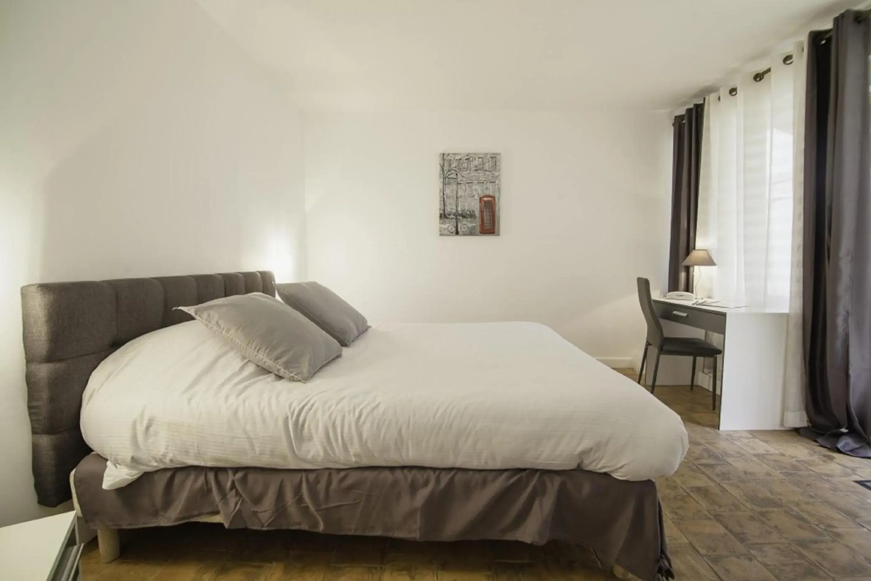 Double Room in Domaine Du Val De Cèze Double Room in Domaine Du Val De Cèze